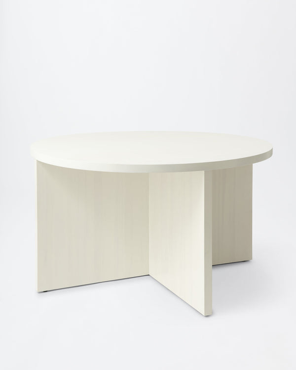 Bear table | Stained off white Pine