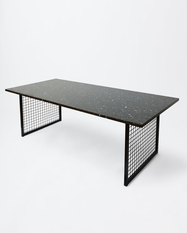 Flounder table | Black Granite