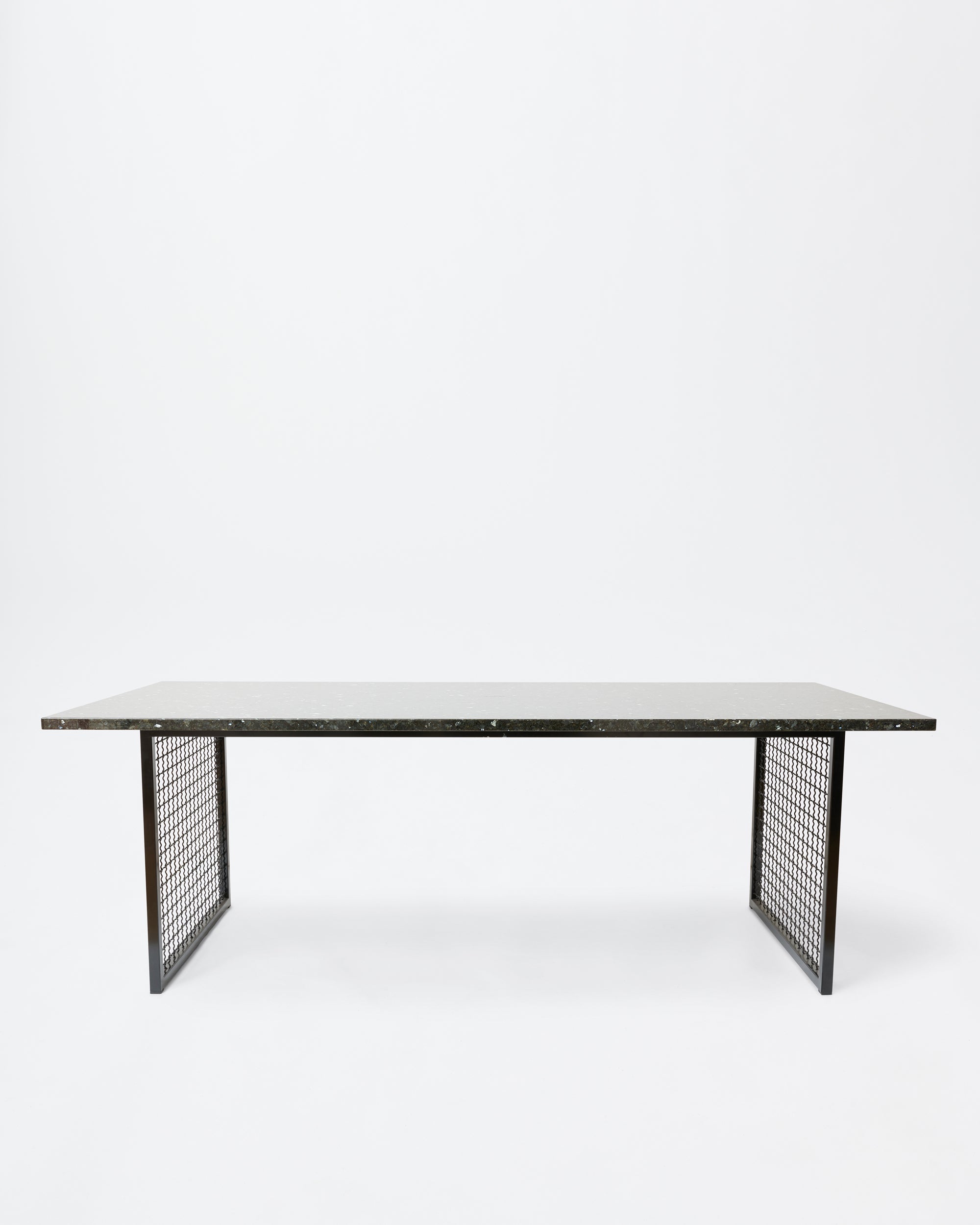 Flounder table | Black Granite
