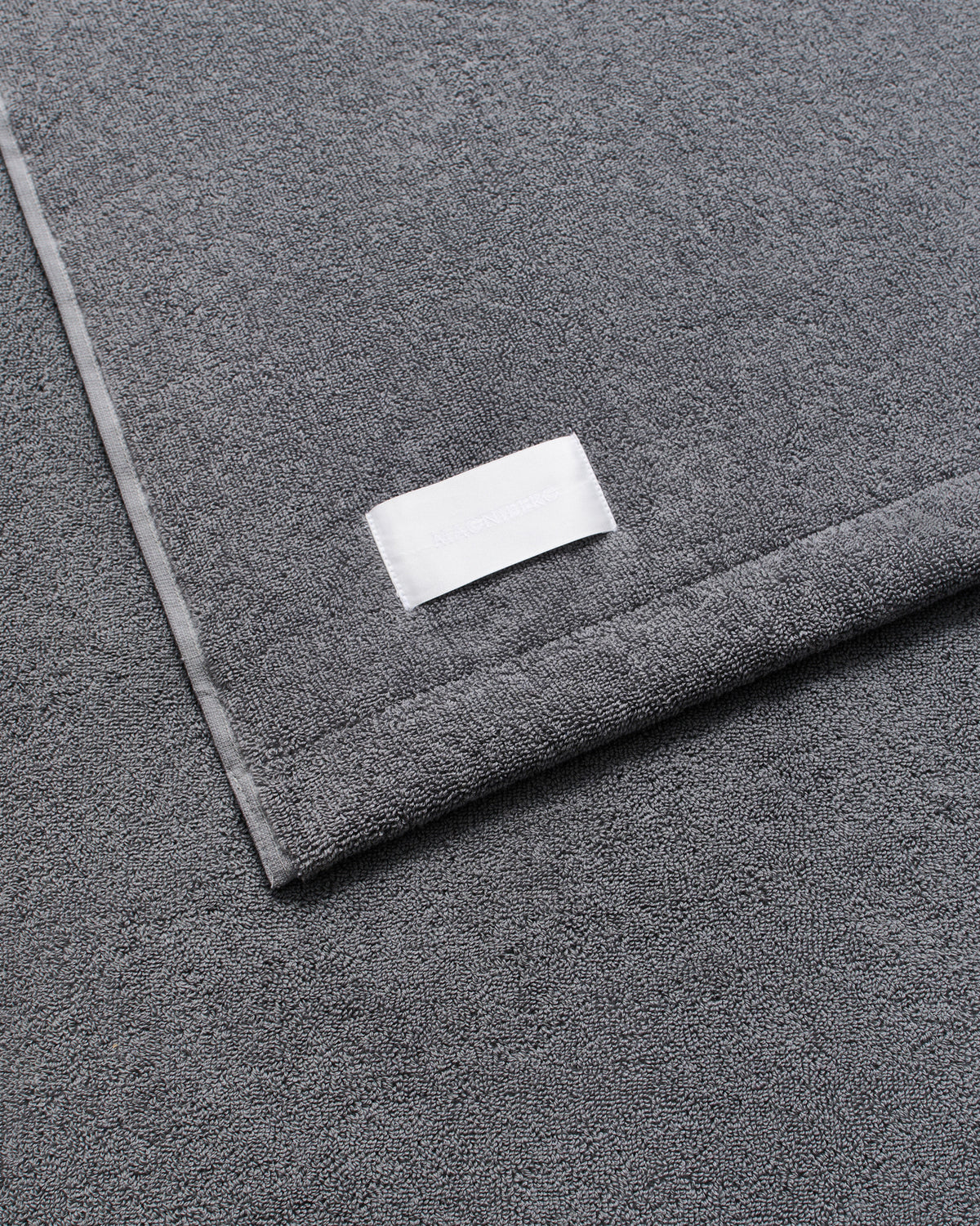 Gelato bath towel | Salmiak grey Terry