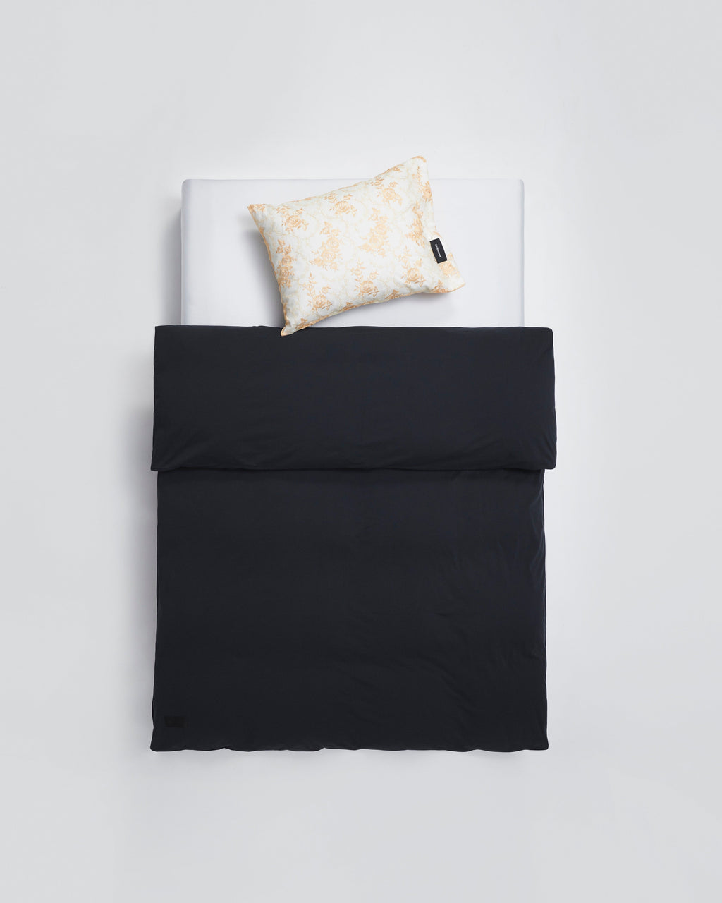 Heart duvet cover | Black Jersey