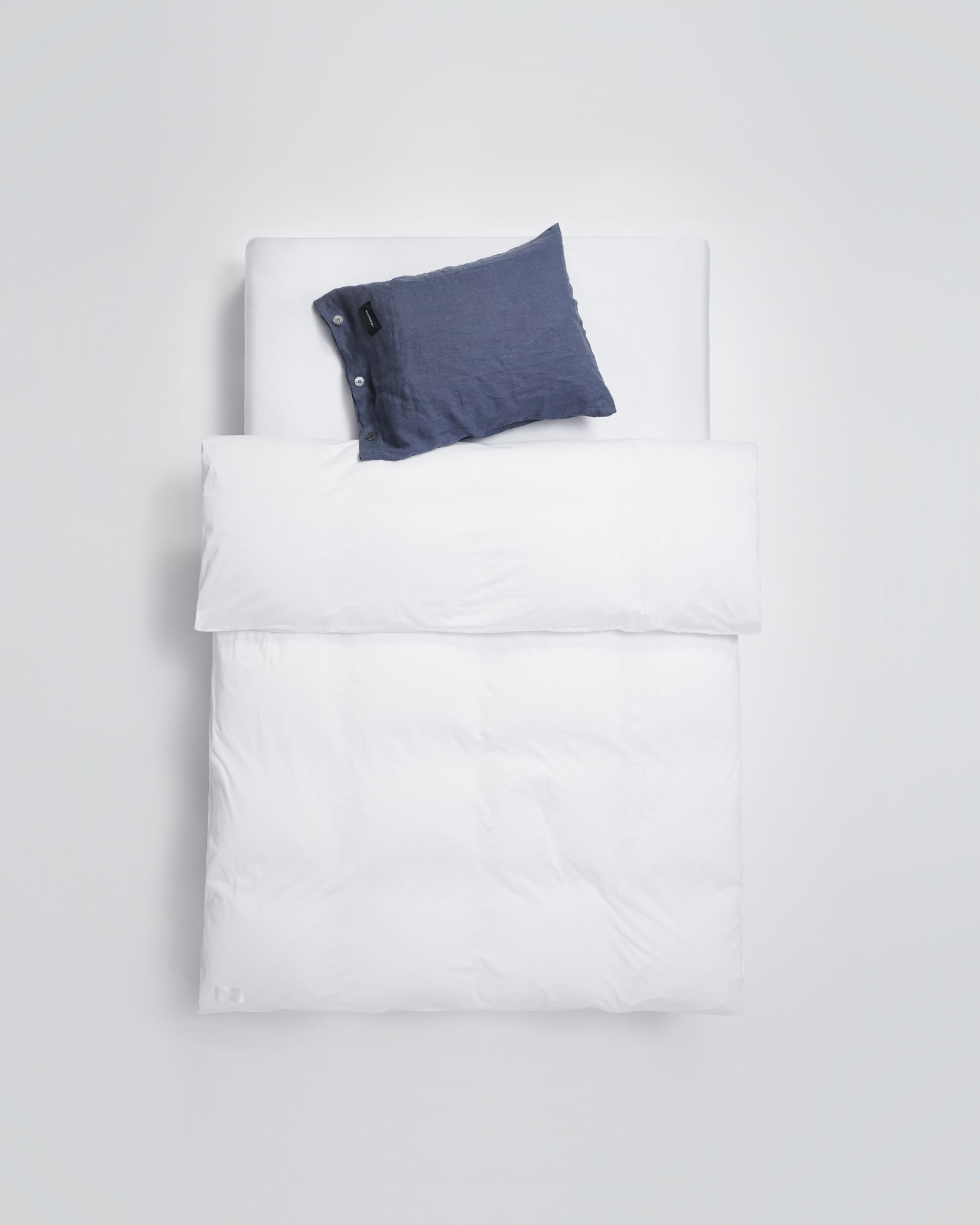 Heart duvet cover | Washed white Jersey