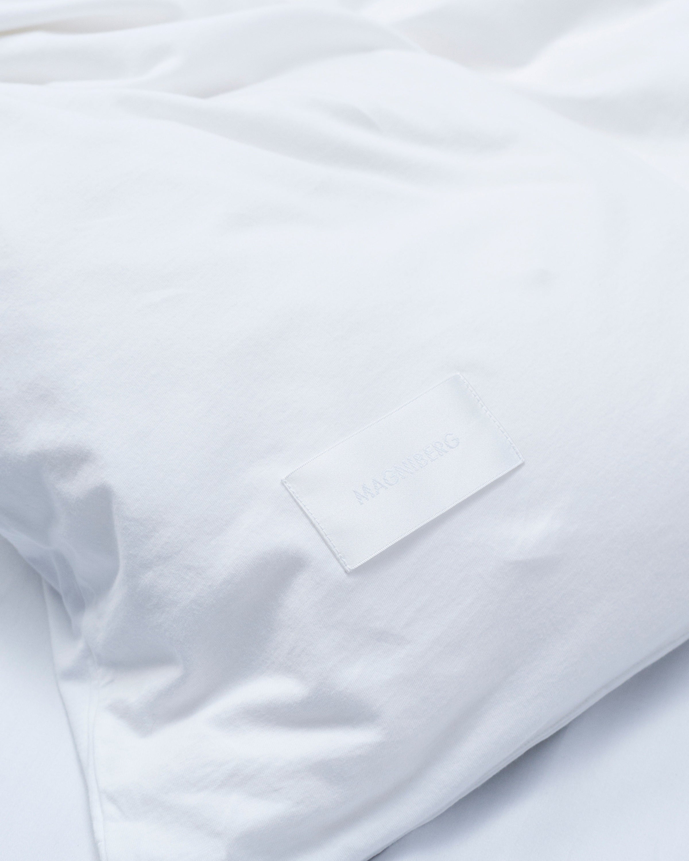 Heart pillow case | Washed white Jersey
