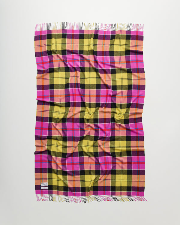 Queen blanket | Vivienne pink tartan