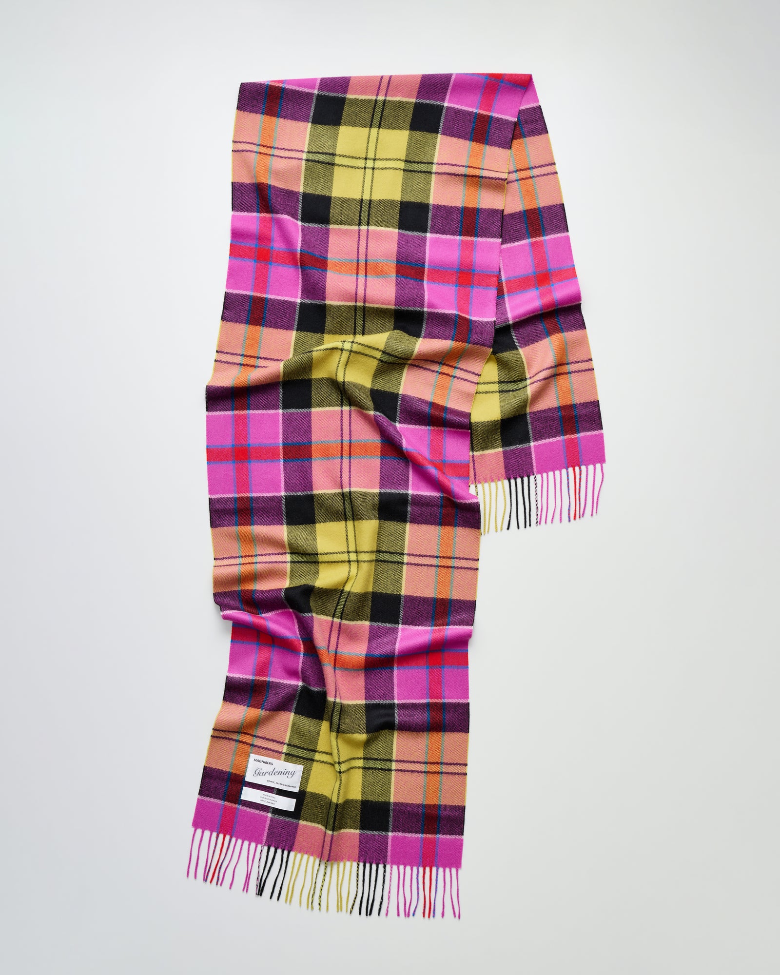 Queen scarf | Vivienne pink tartan