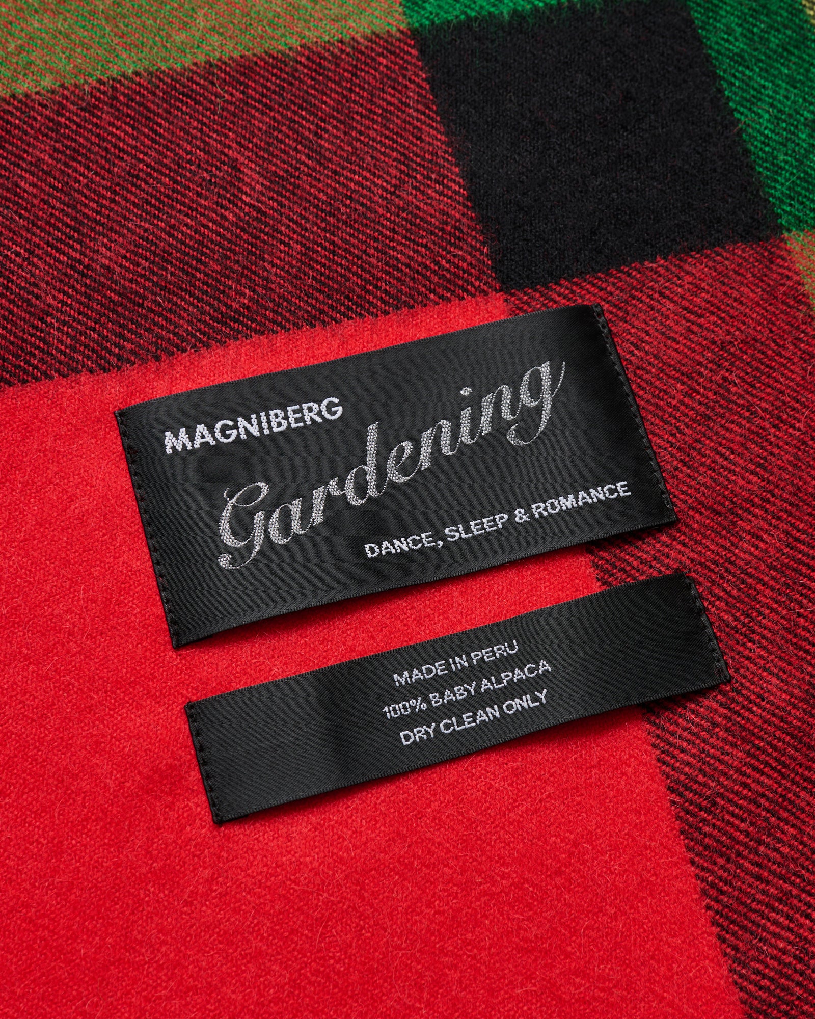Queen scarf | Bloody mary red tartan