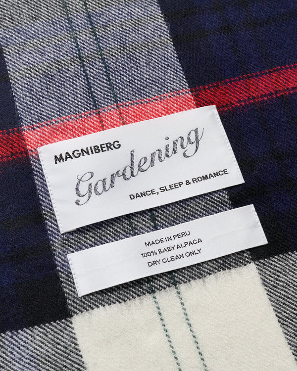 Queen scarf | Hurtigruten navy tartan