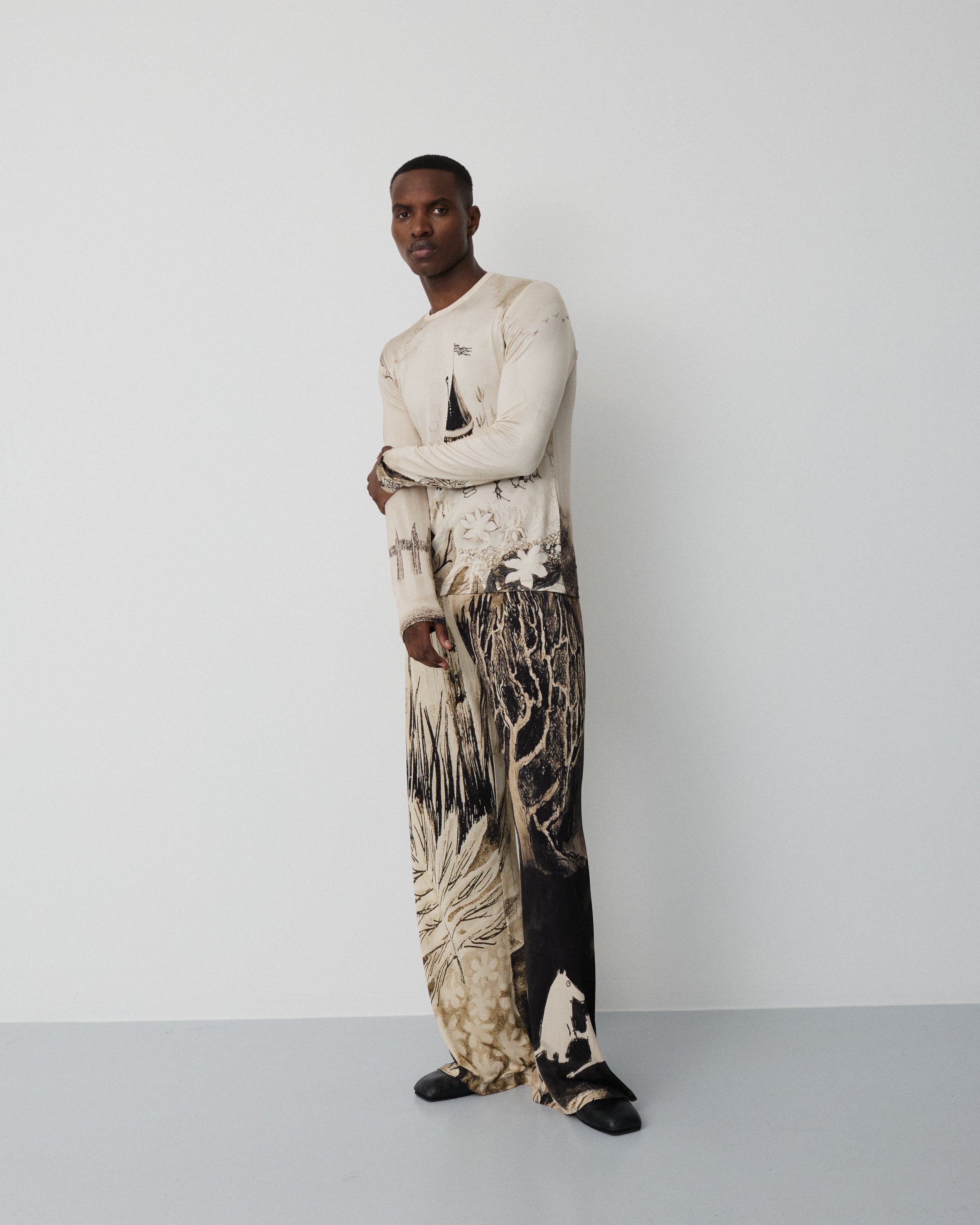 Moomin Love pants | Sepia print