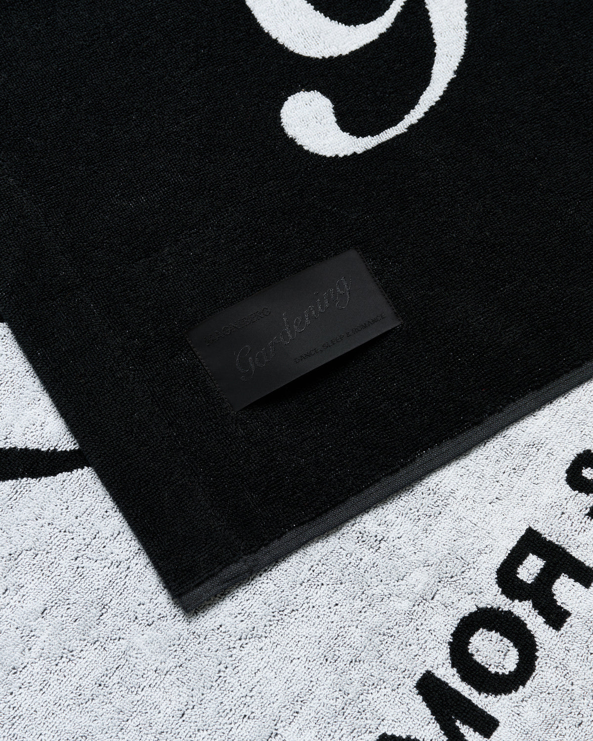 Pump towel | Gardening black