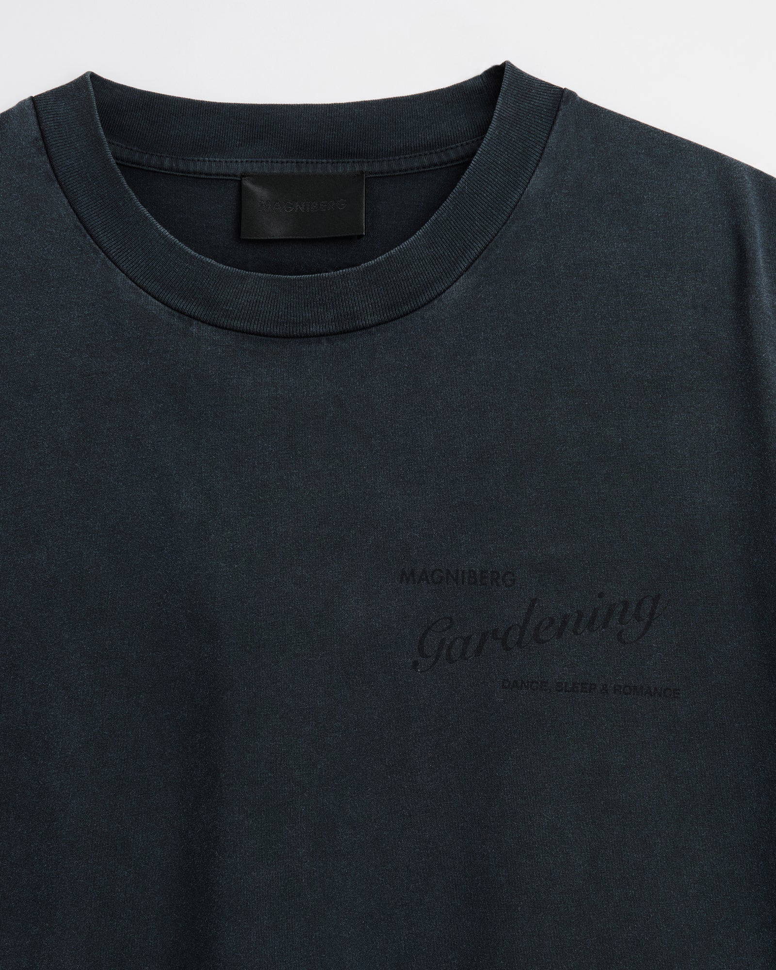 Gardening Body t-shirt | Washed black Jersey