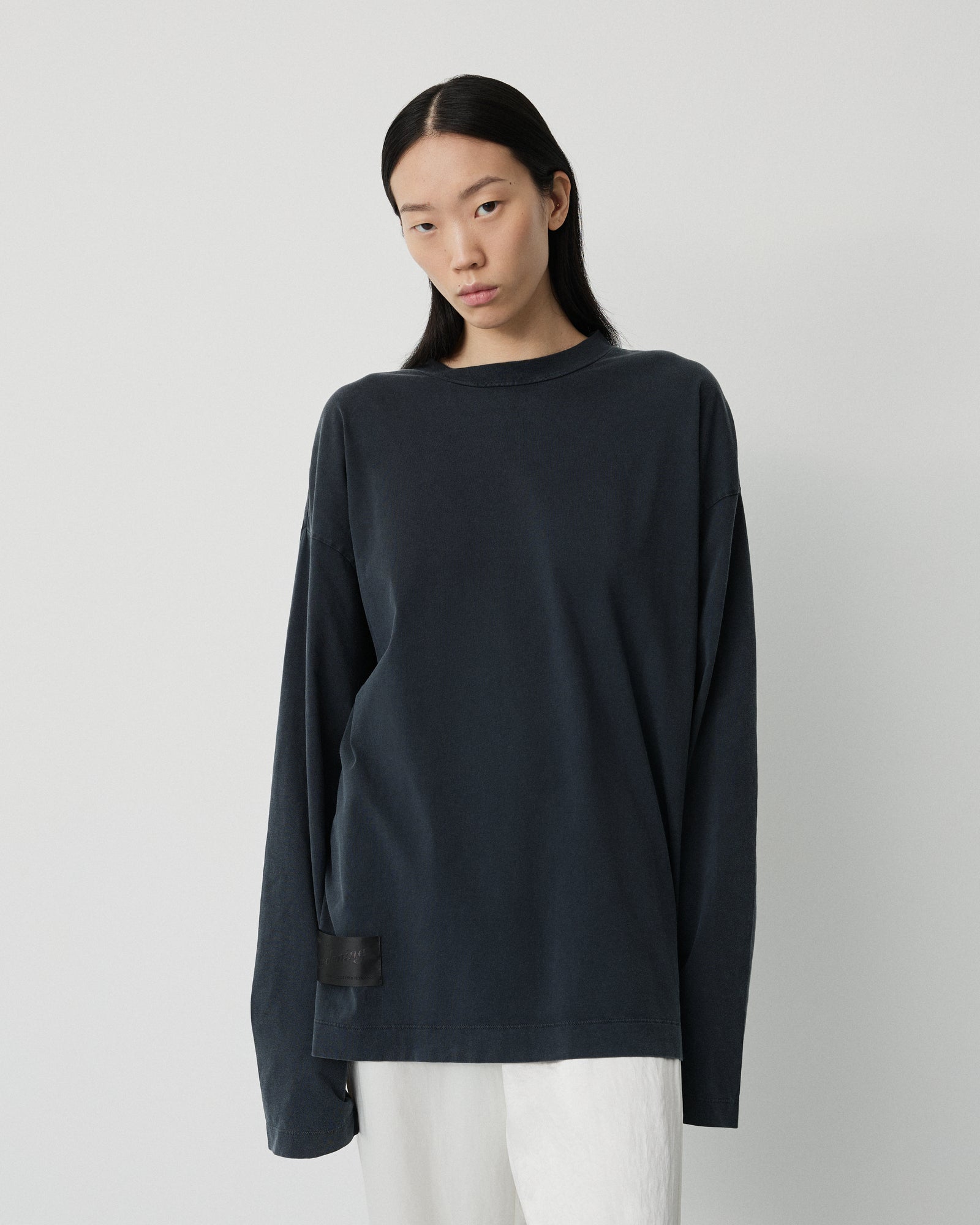 Full long sleeve t-shirt | Washed black jersey