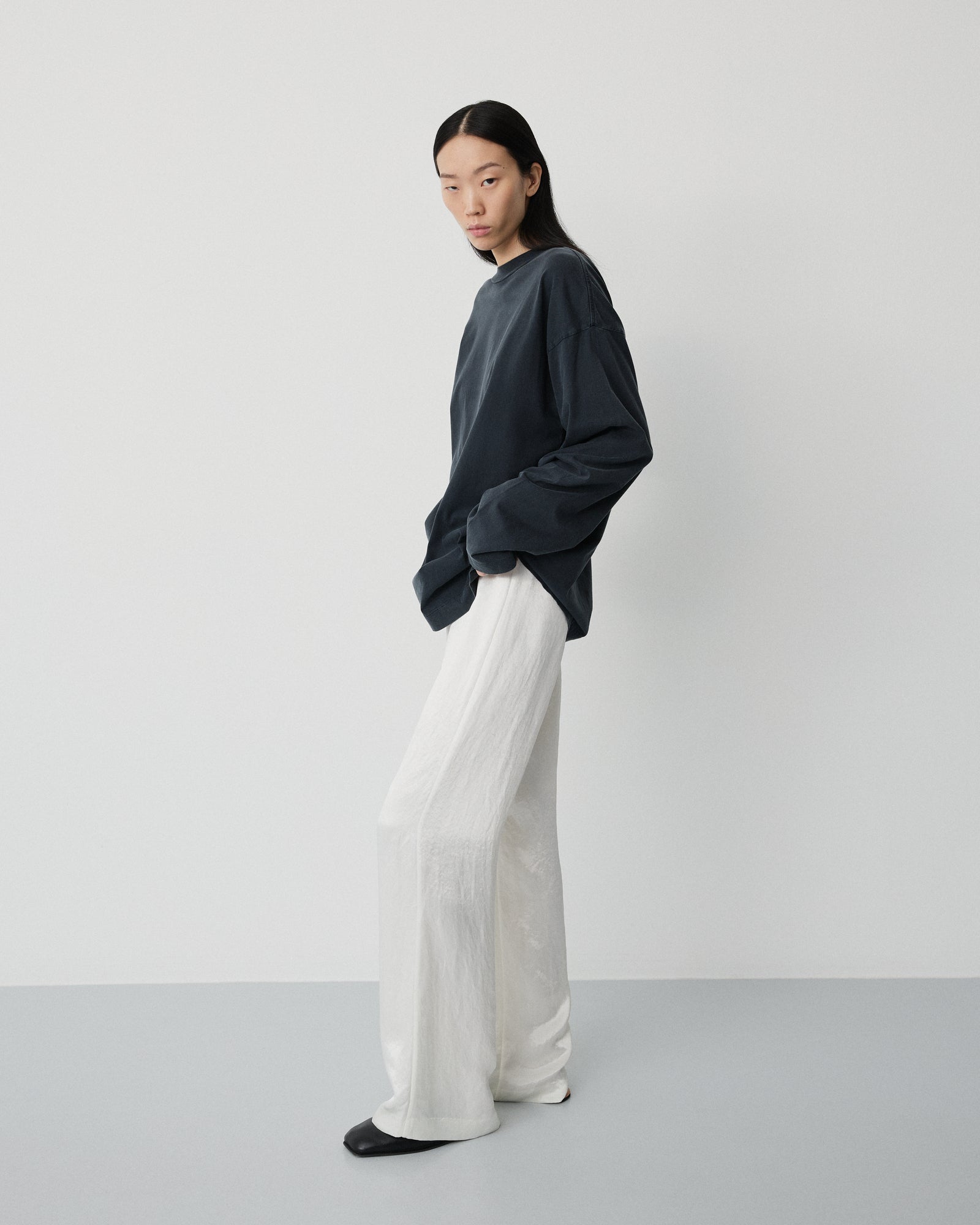 Full long sleeve t-shirt | Washed black jersey
