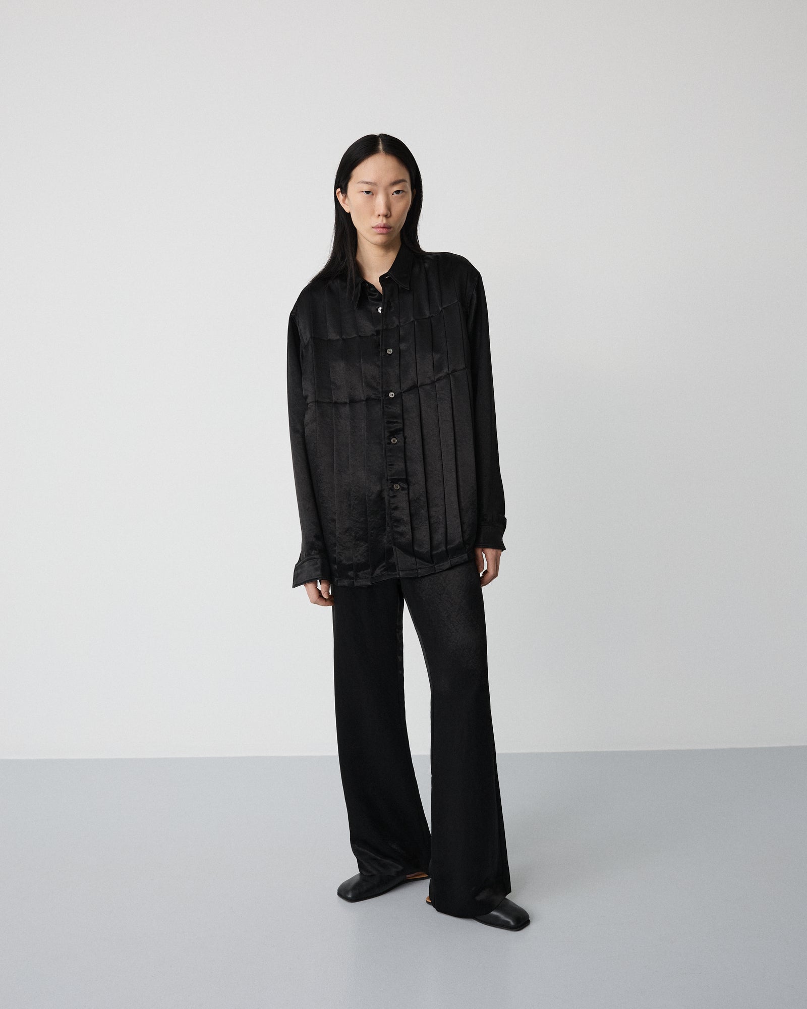 High shirt |  Shiny black Acetate
