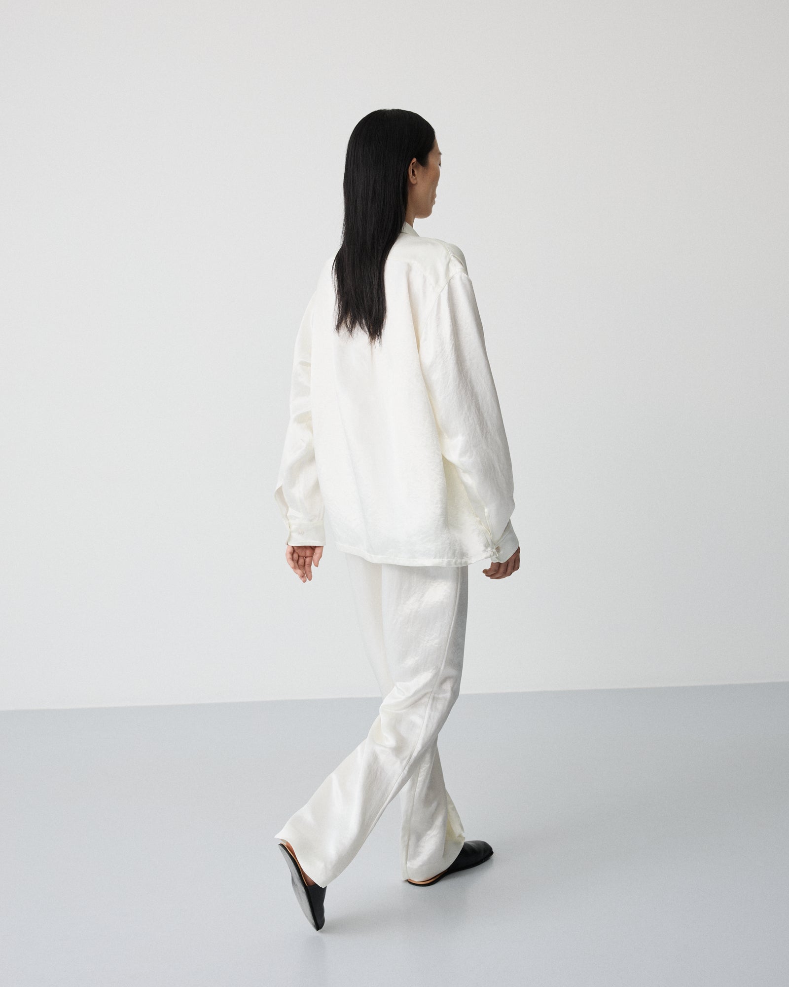 Low pants | Shiny broken white Acetate