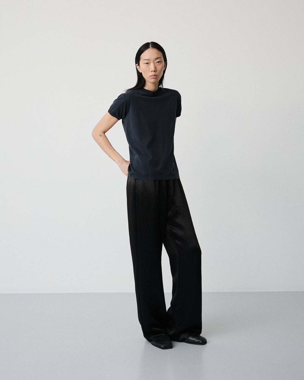 Low pants | Shiny black Acetate
