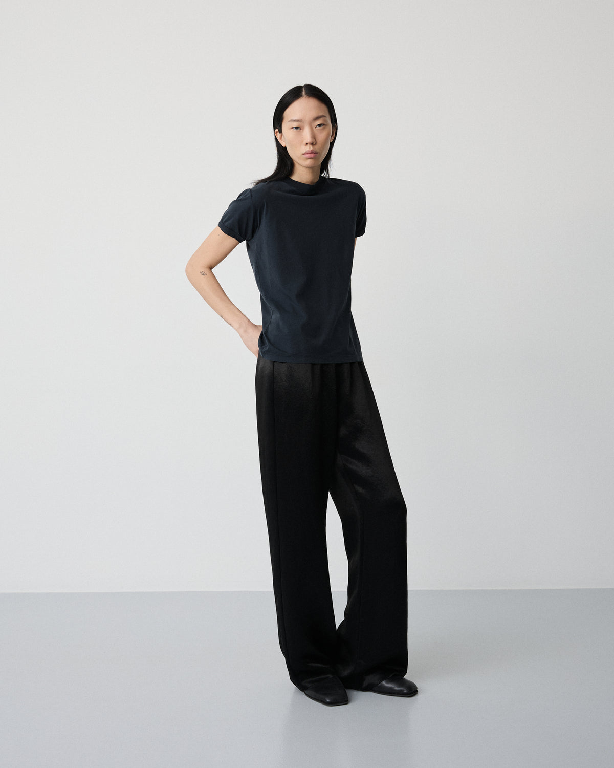 Low pants | Shiny black Acetate