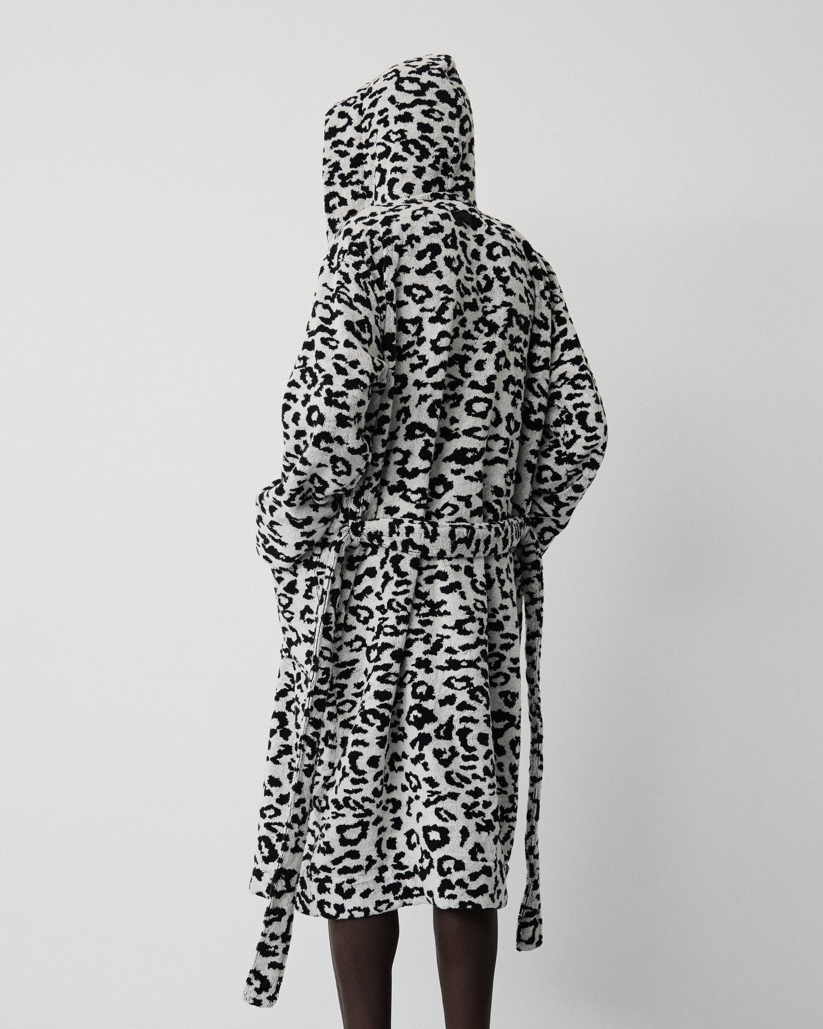 Wild bathrobe | Coconut white leopard Terry