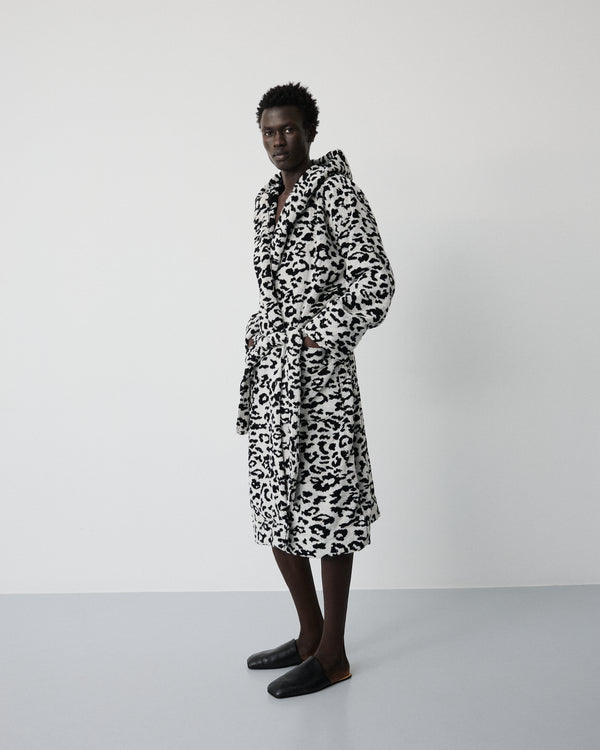 Wild bathrobe | Coconut white leopard Terry