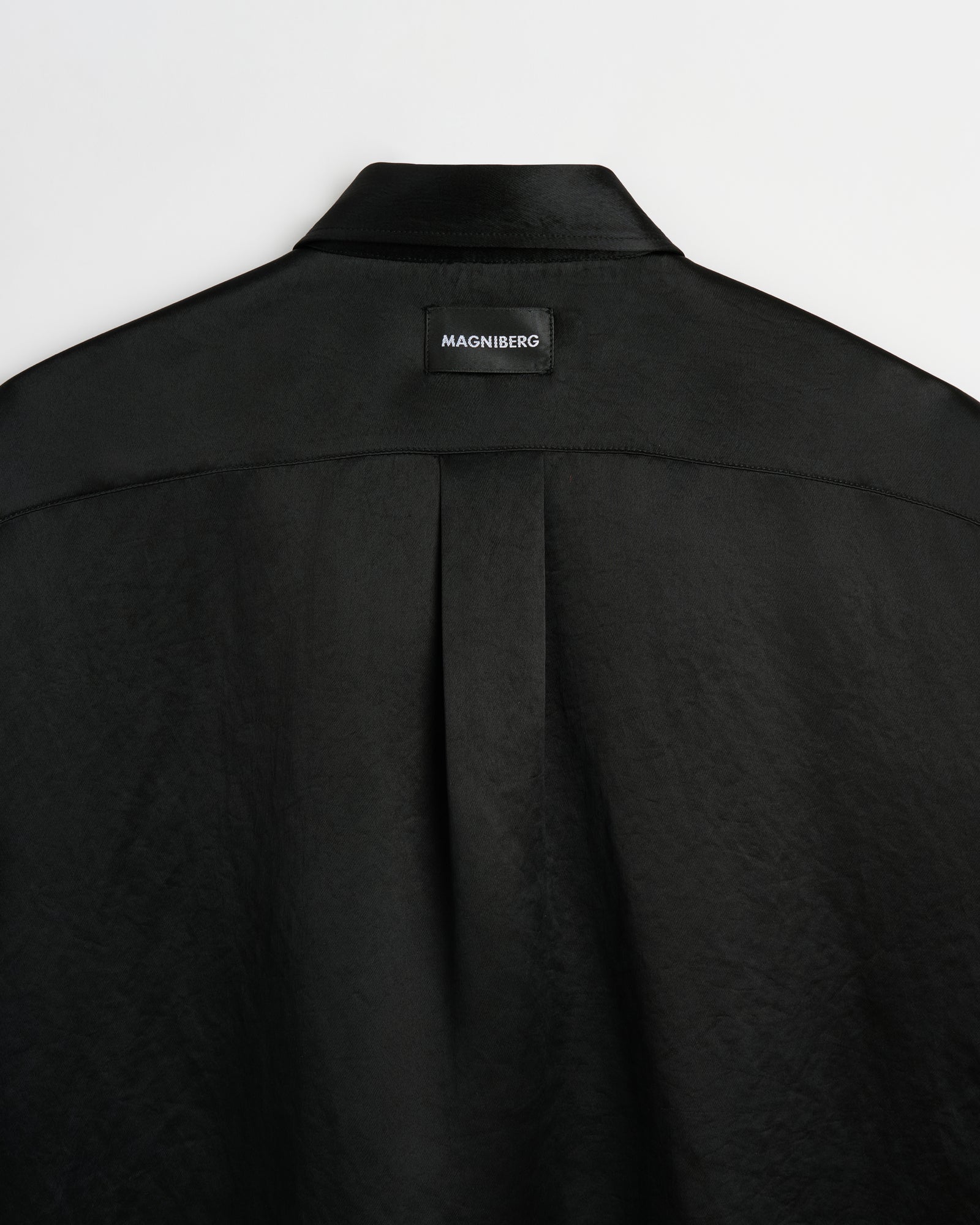 High shirt |  Shiny black Acetate