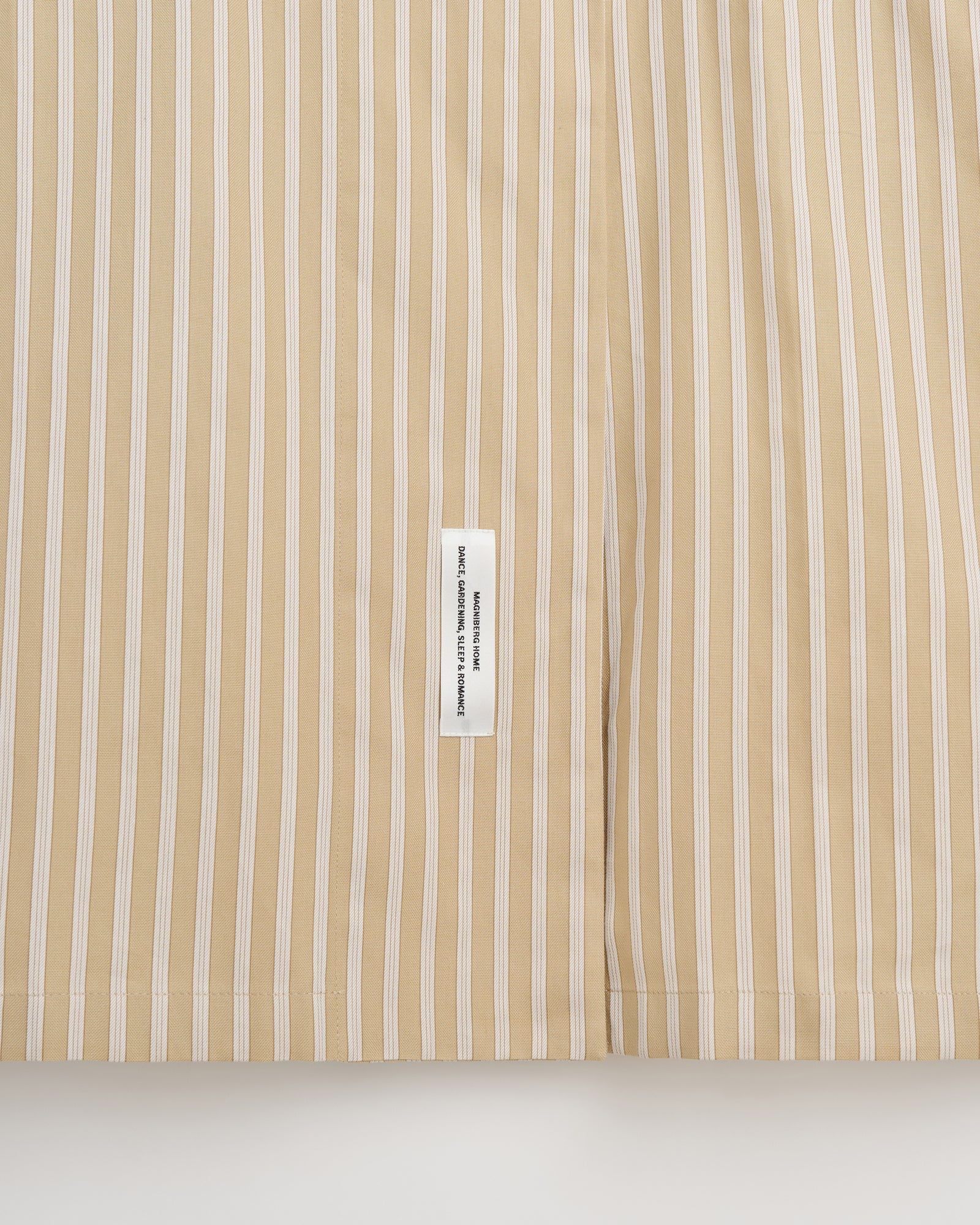 Voyage robe | Stripe medium beige Oxford