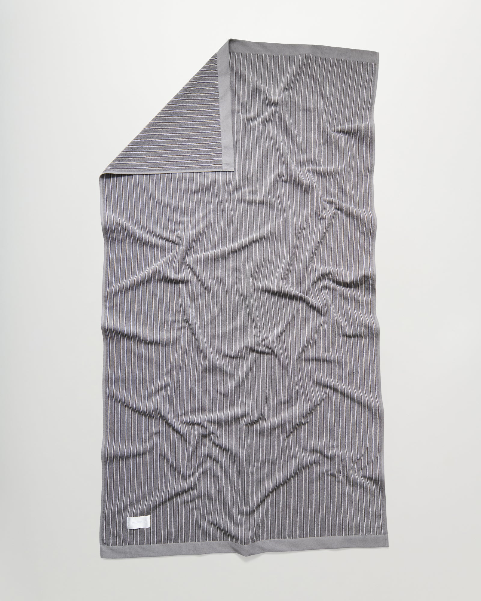 Wall Street bath sheet | Stripe dark grey Terry