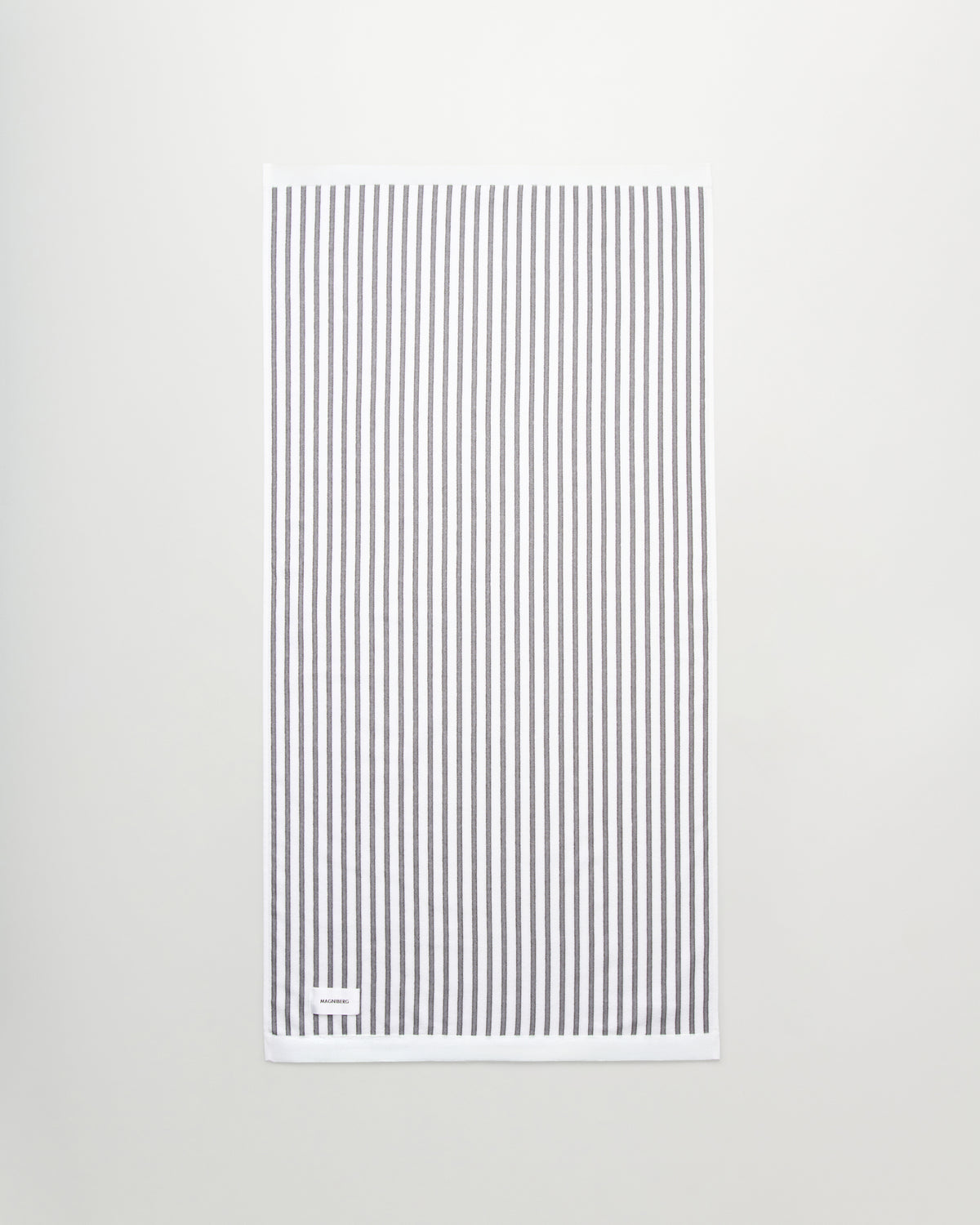 Wall Street bath towel | Stripe grey Terry