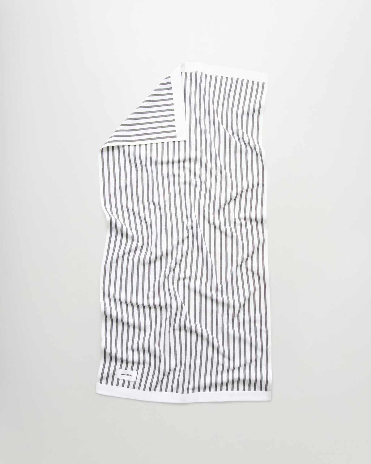 Wall Street bath towel | Stripe grey Terry