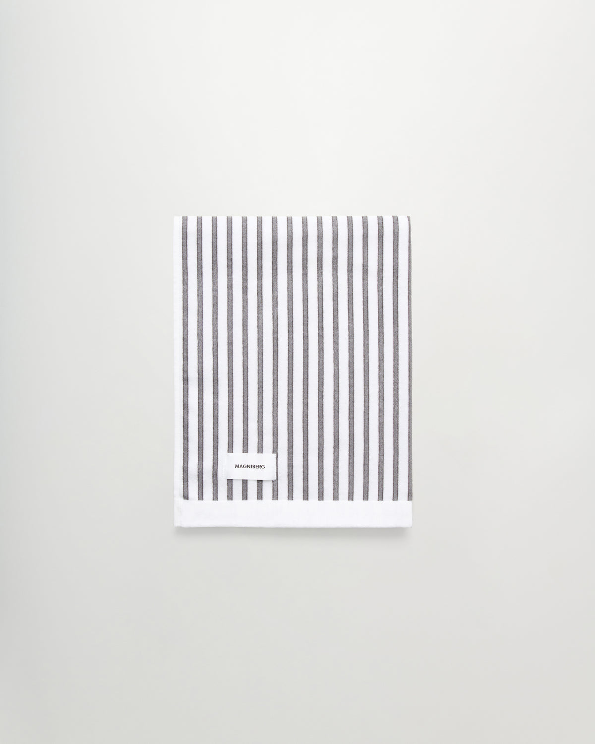 Wall Street bath towel | Stripe grey Terry