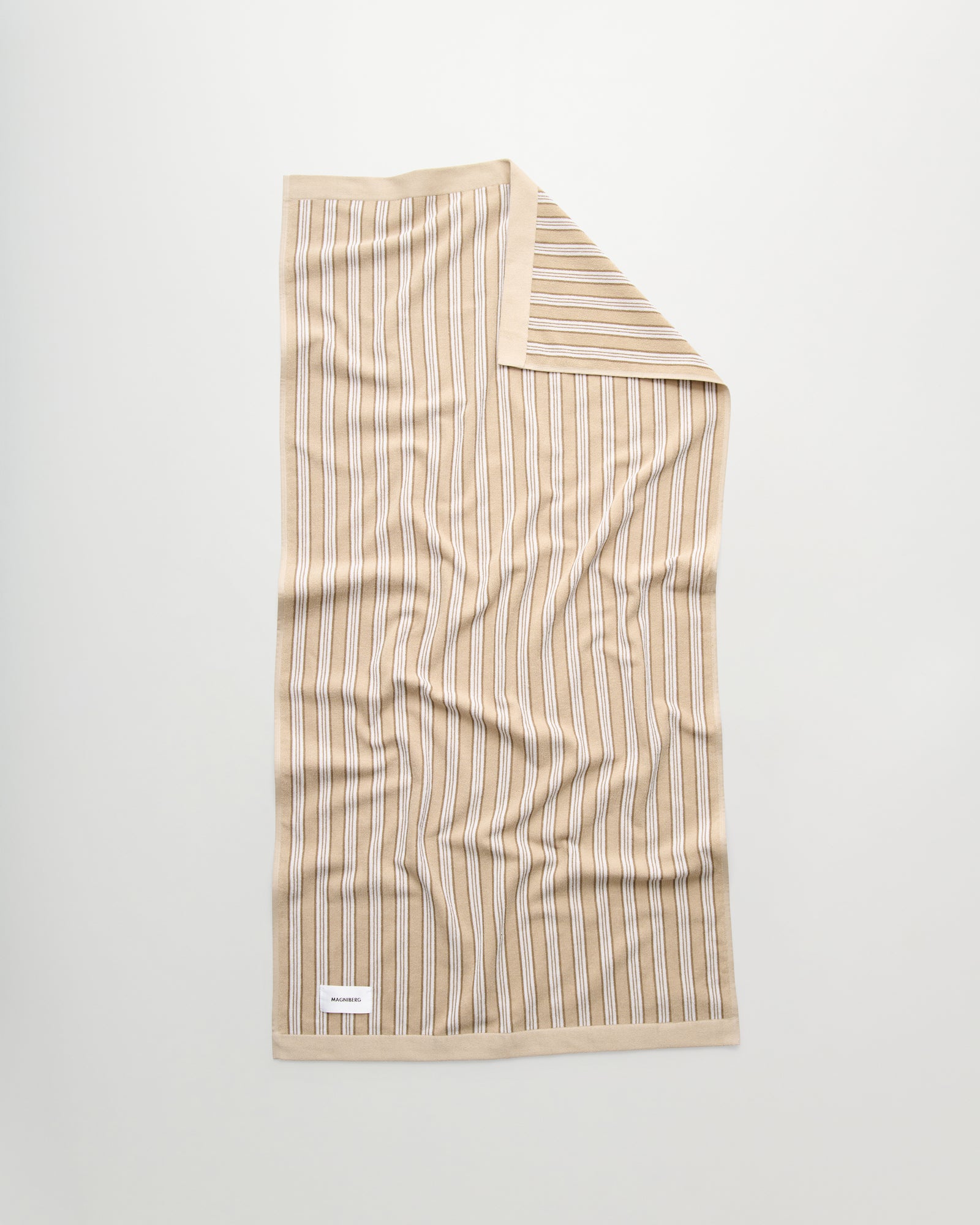 Wall Street bath towel | Stripe medium beige Terry