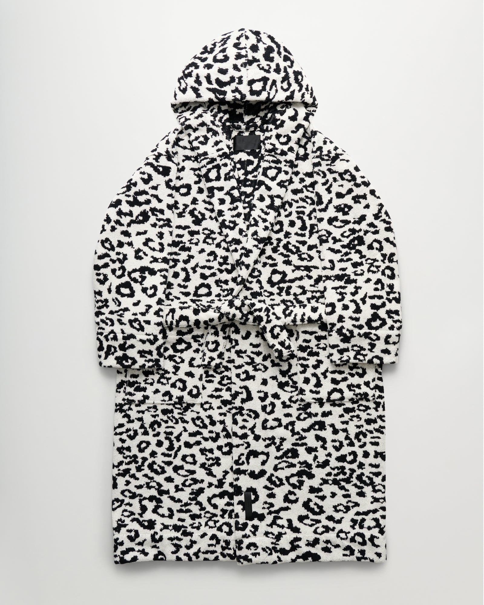 Wild bathrobe | Coconut white leopard Terry
