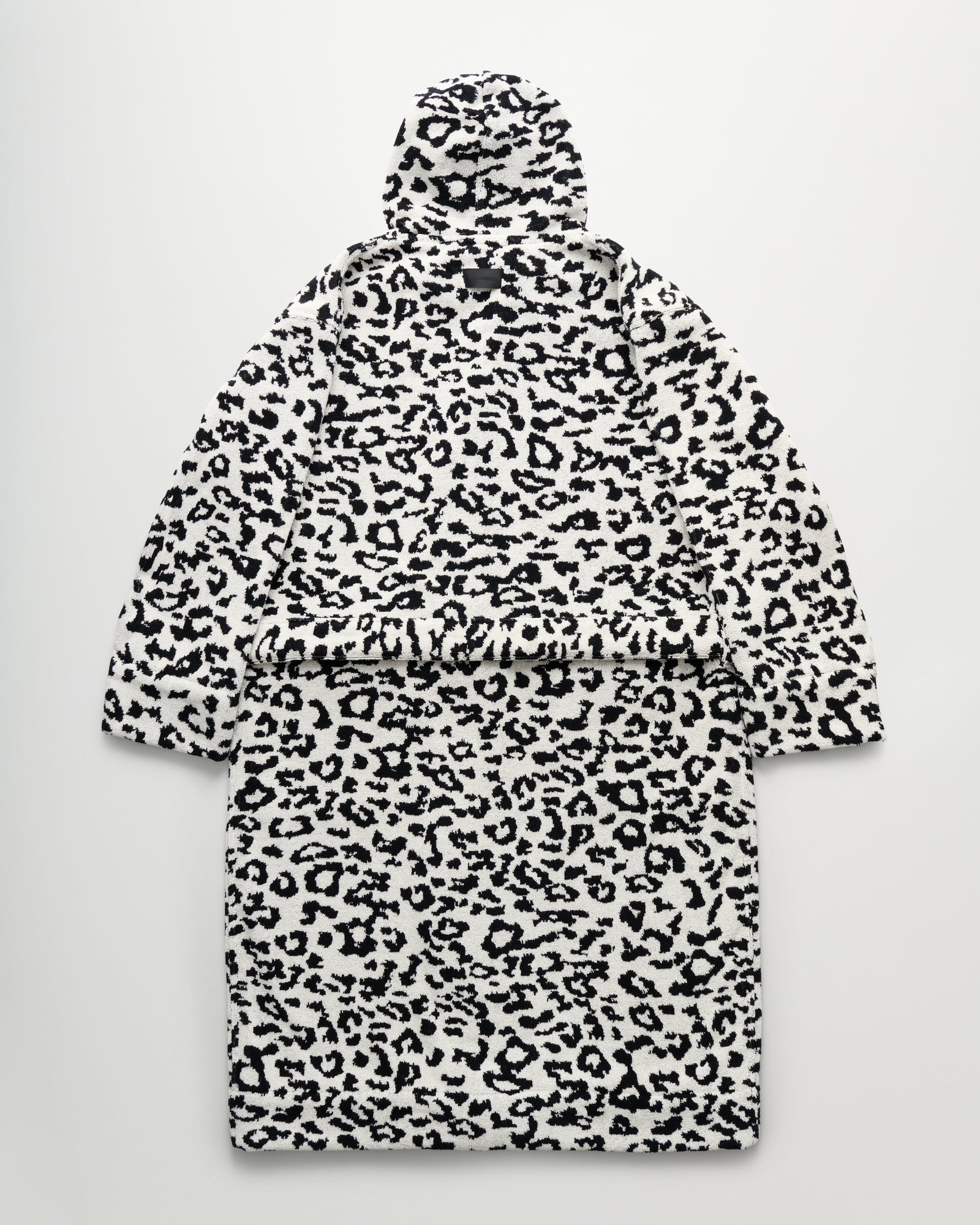 Wild bathrobe | Coconut white leopard Terry