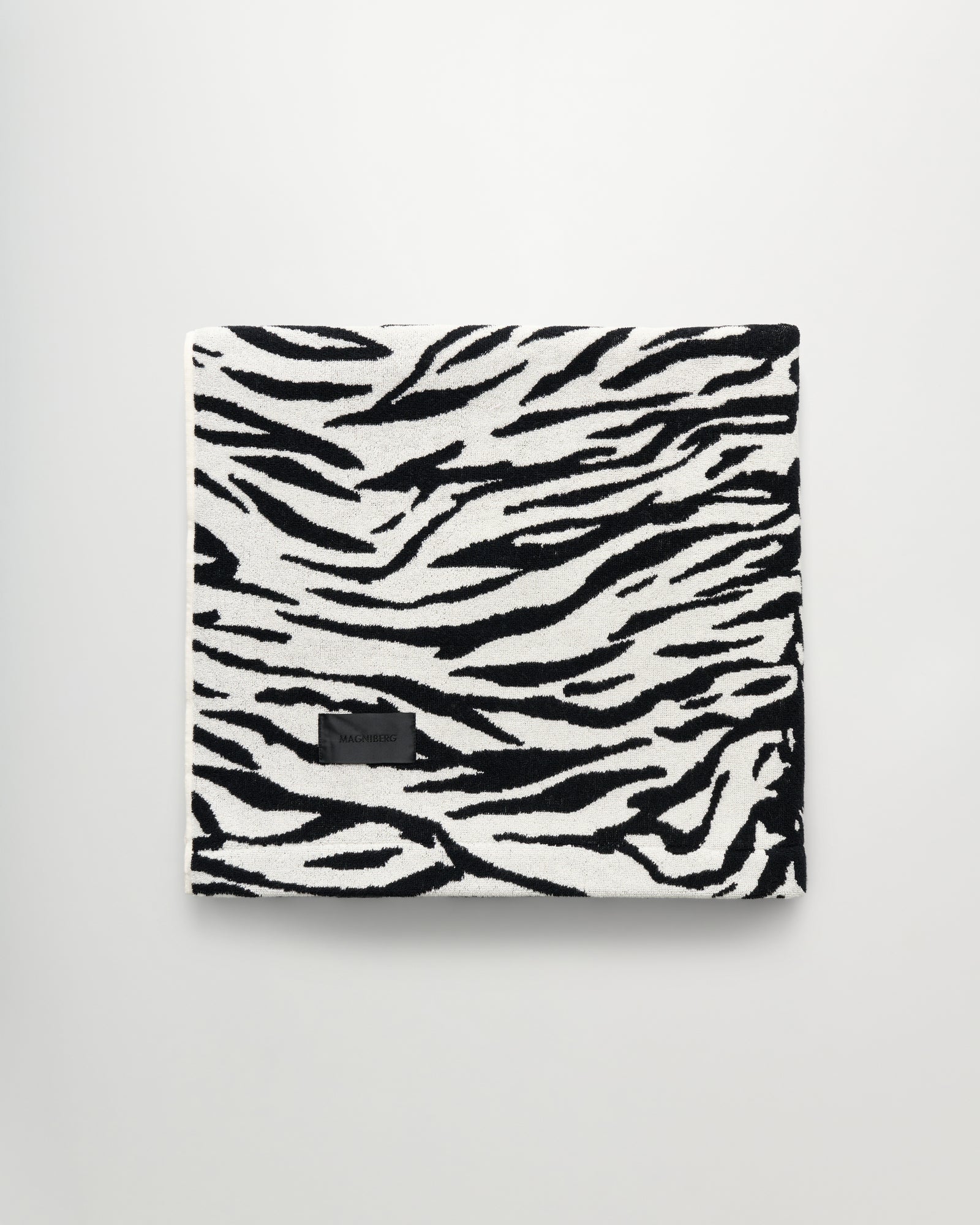Wild bath sheet | Coconut white tiger Terry
