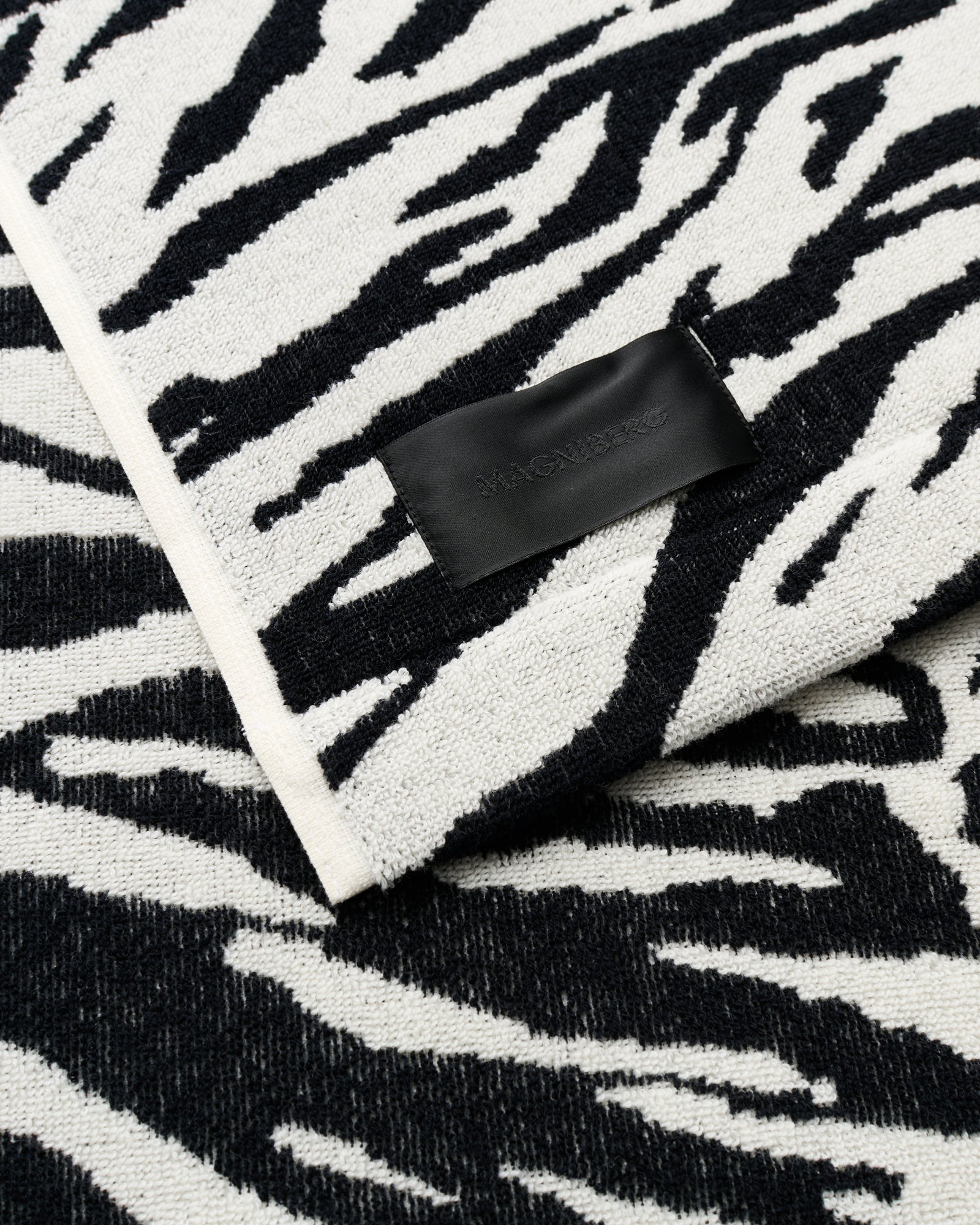 Wild hand towel | Coconut white tiger Terry