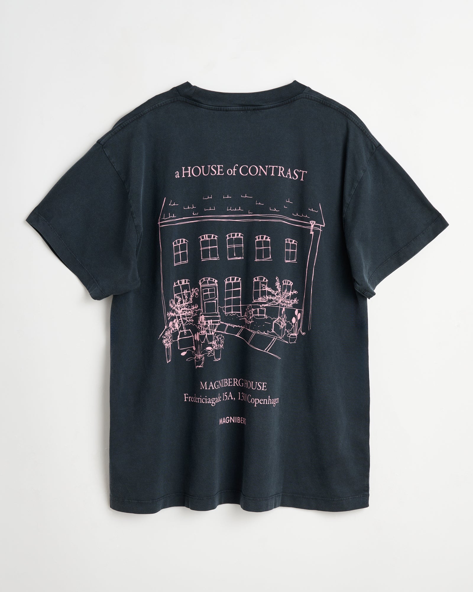 Magniberg House: a HOUSE of CONTRAST | Washed black Jersey
