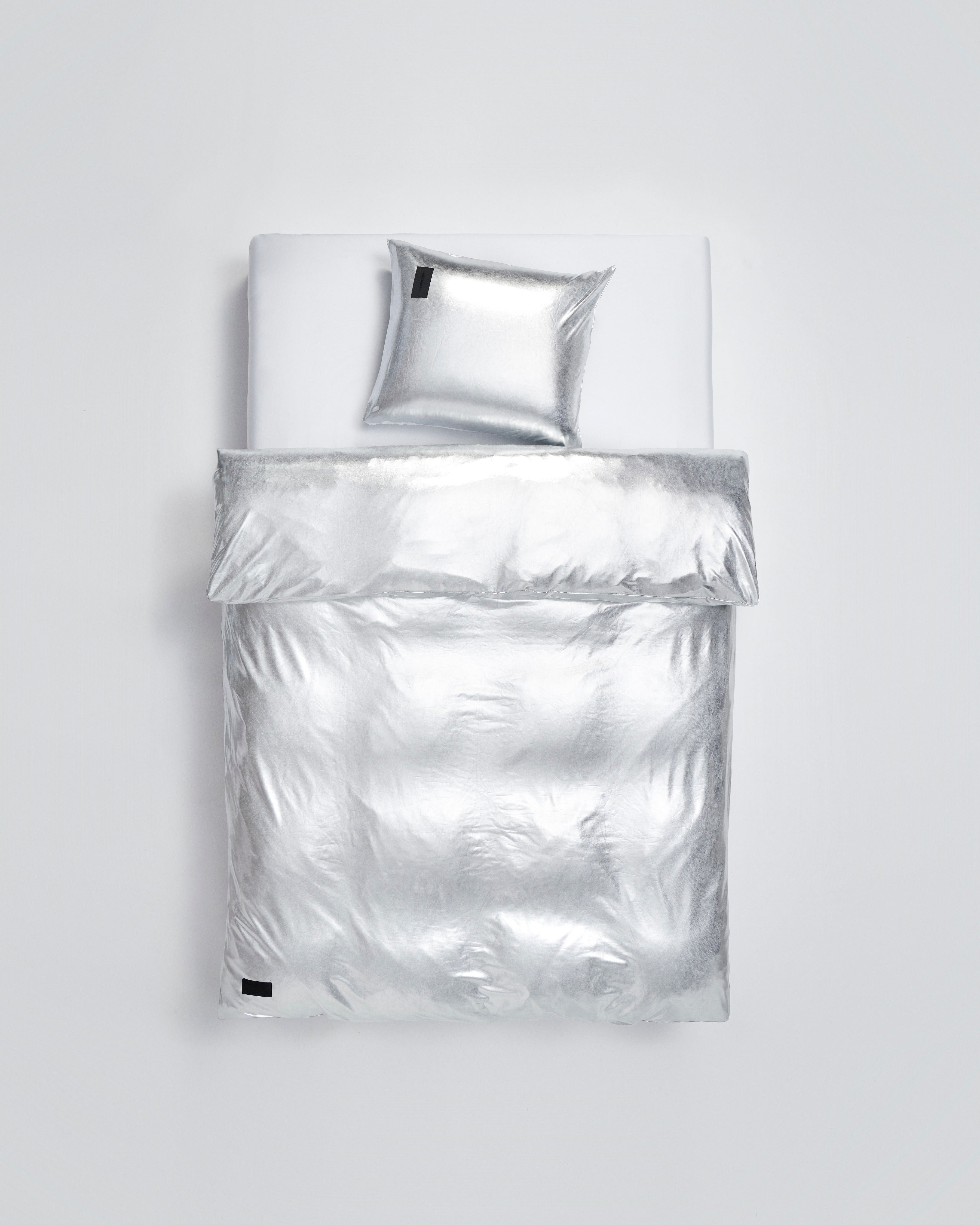 新品未使用magniberg duvet cover mother linen Duvet cover in metallic jersey for special occasions. Decorative