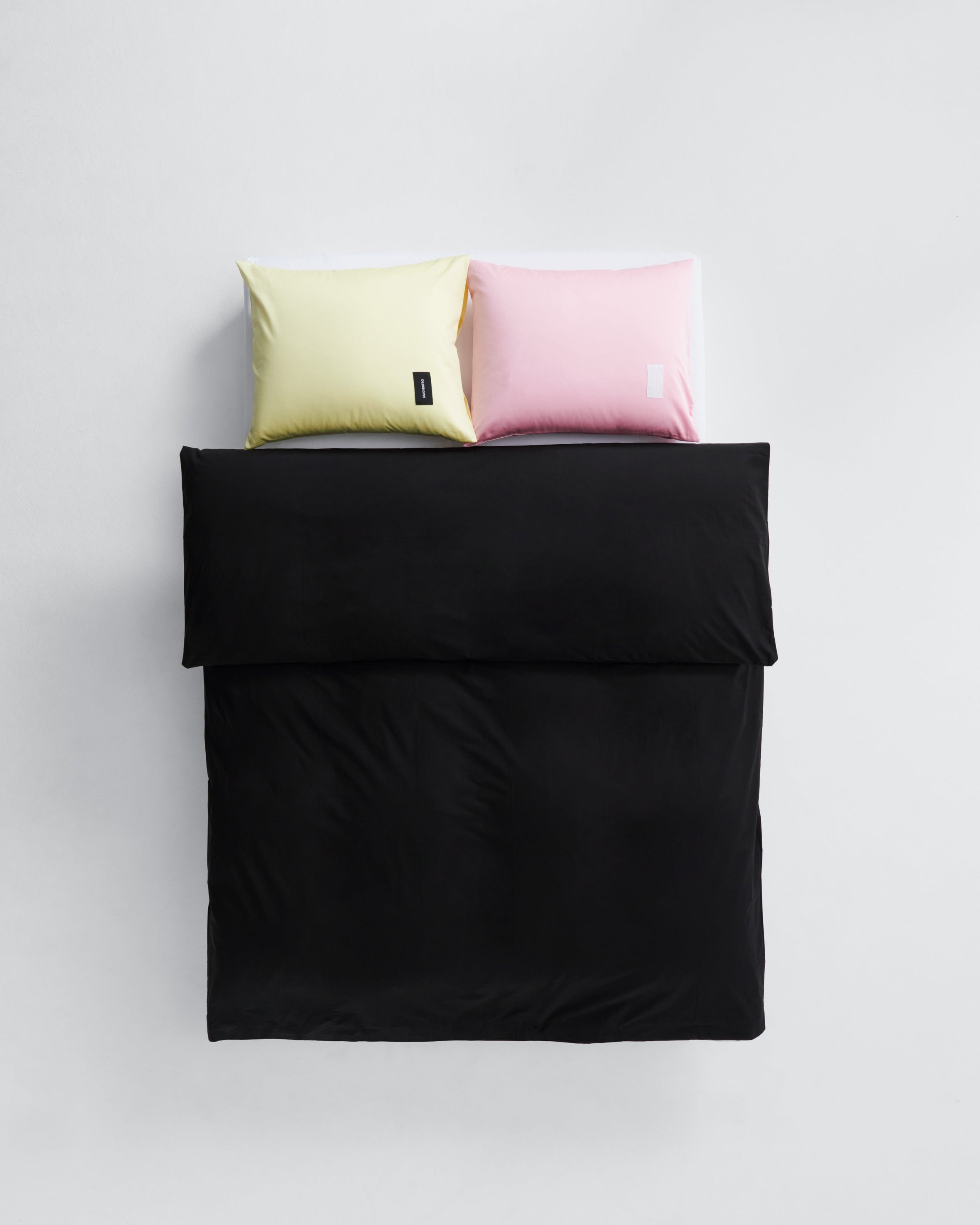 Magniberg Pure Sateen Duvet cover シングル Pure duvet cover in black cotton sateen: tightly woven, soft