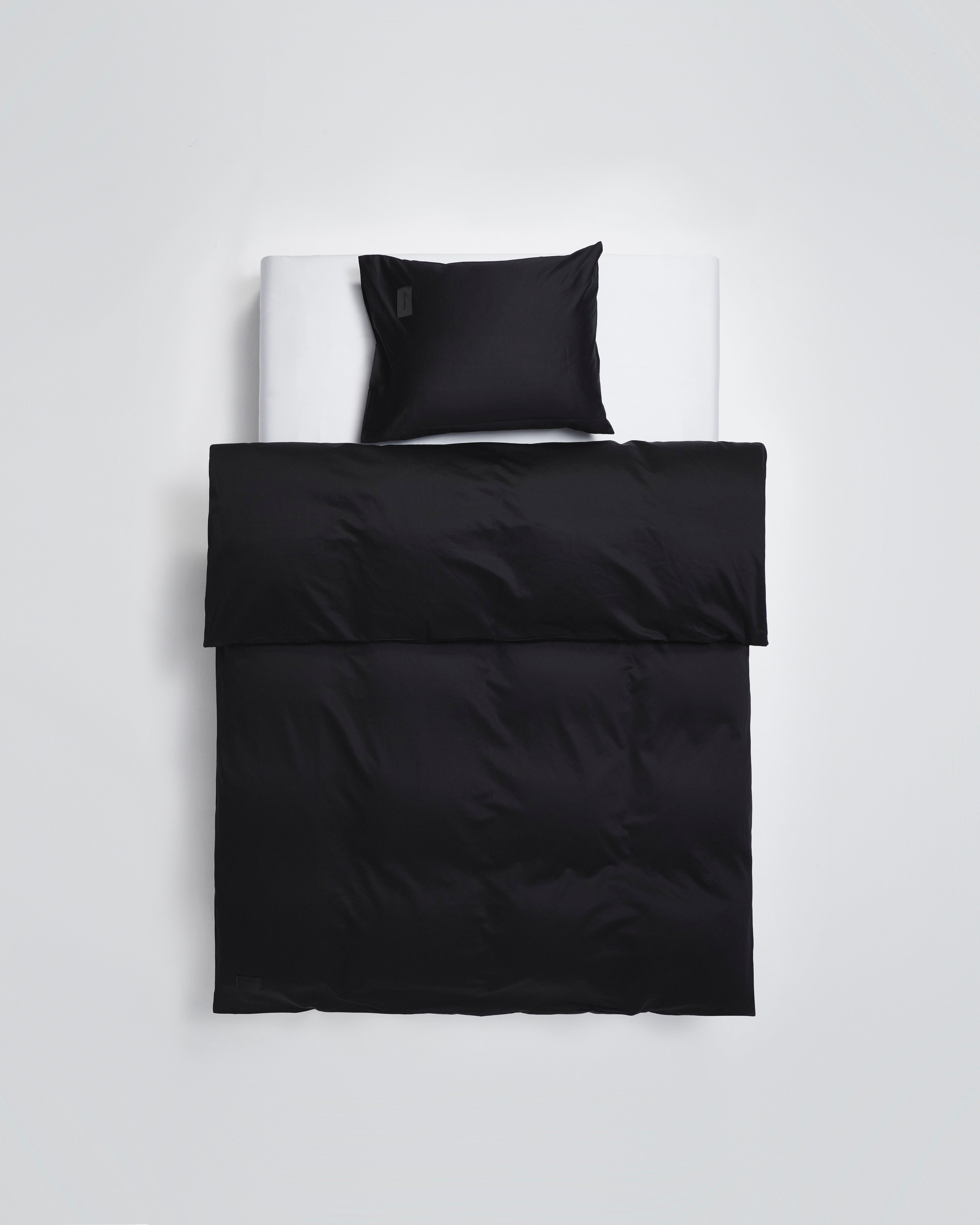 Magniberg Pure Sateen Duvet cover シングル Pure duvet cover in black cotton sateen: tightly woven, soft