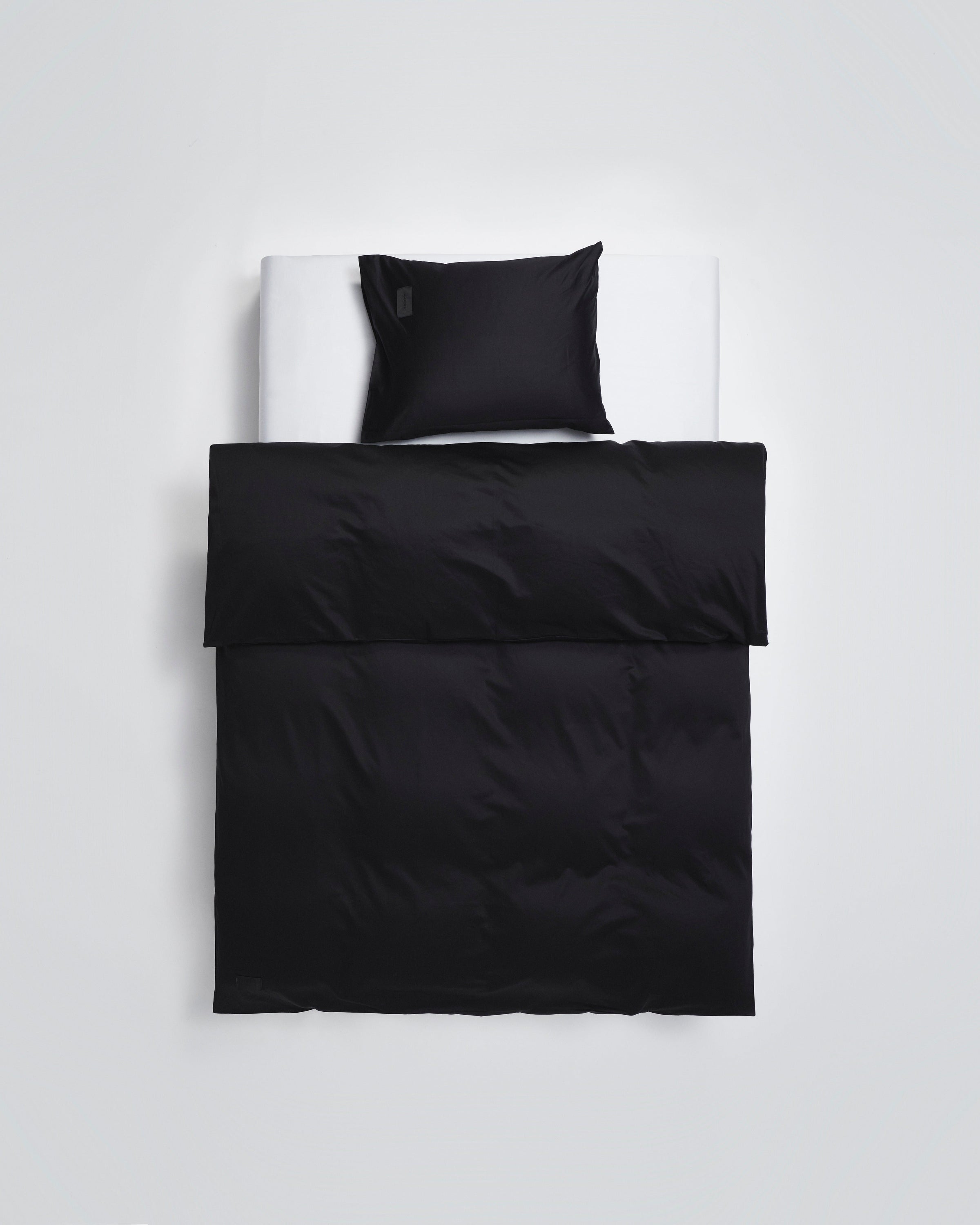 Pure duvet cover: Sheen white cotton sateen, tightly woven