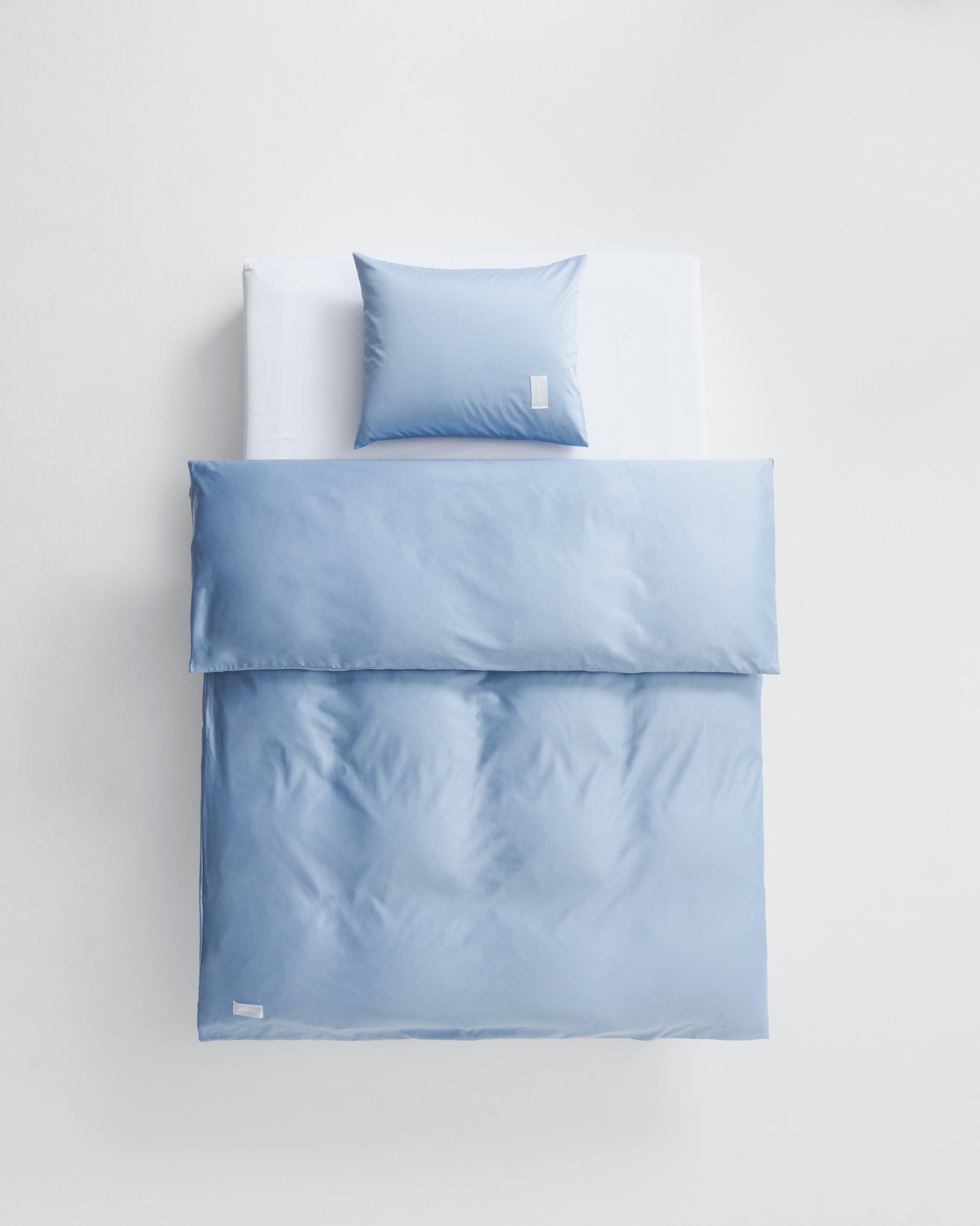 シーツ・カバー kvadrat MAGNIBERG Pure Duvetcover Pure duvet cover in Haze Blue cotton sateen: tightly woven
