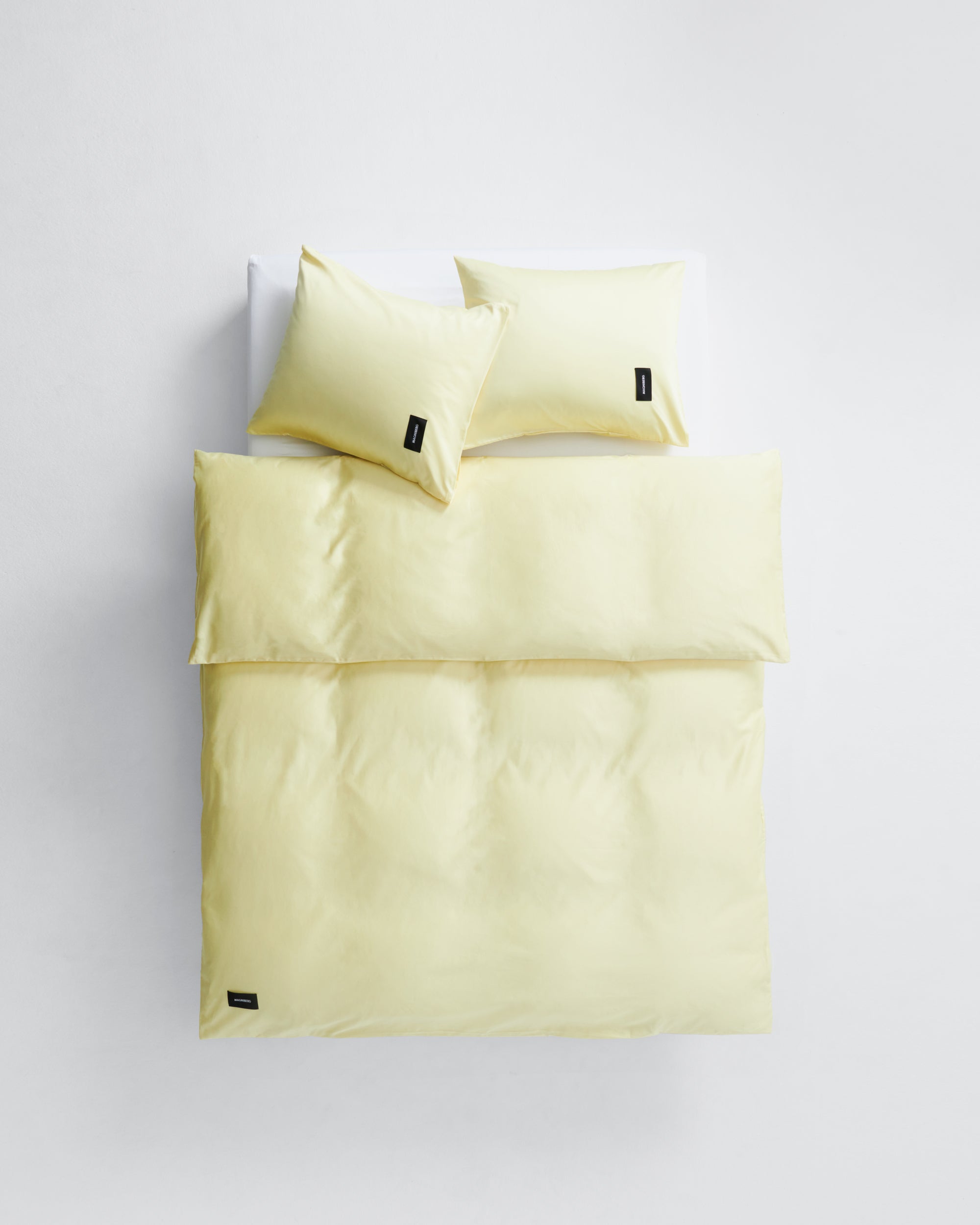 Pure duvet cover: Sheen white cotton sateen, tightly woven