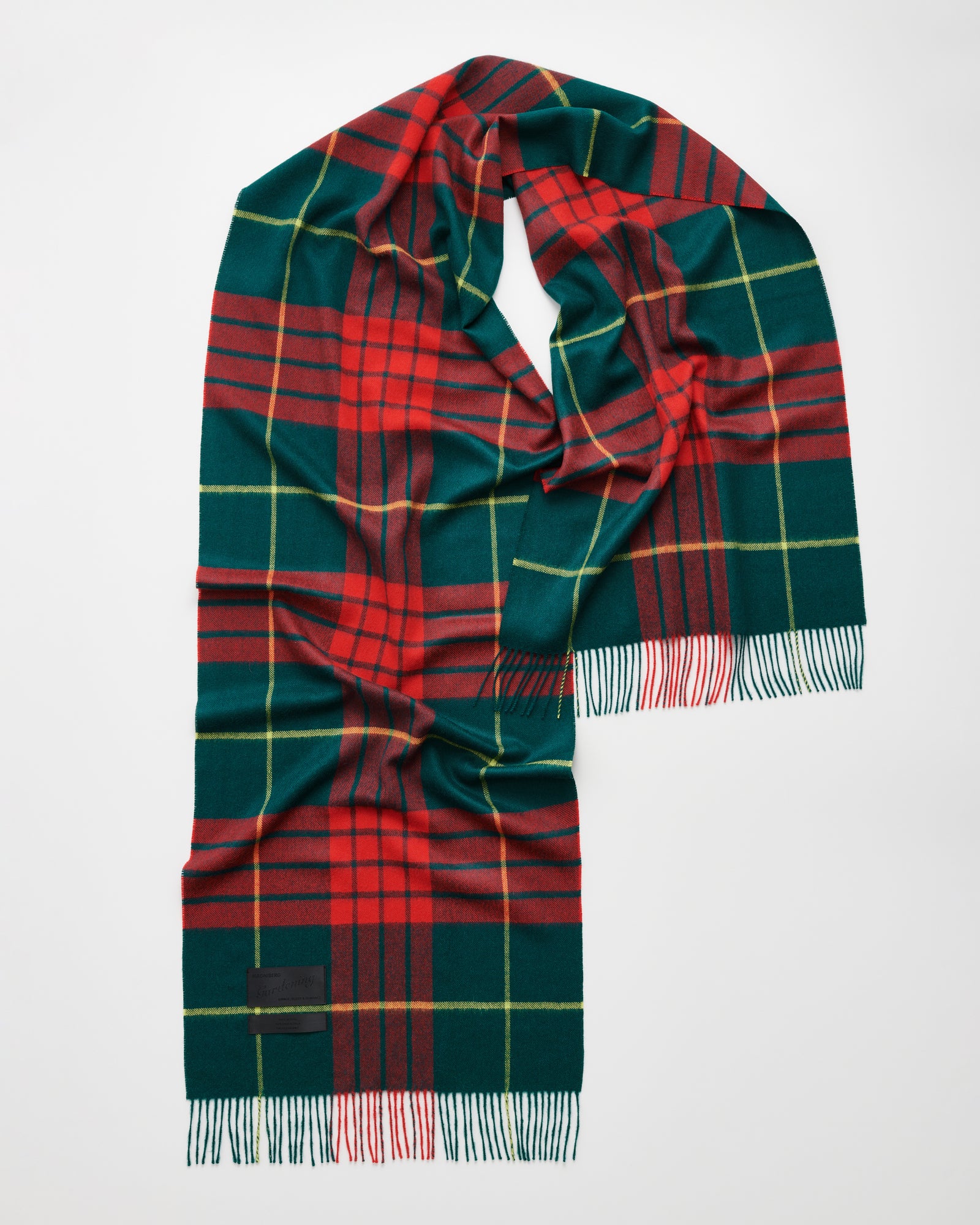 Queen scarf Lipstick red tartan in baby alpaca Magniberg