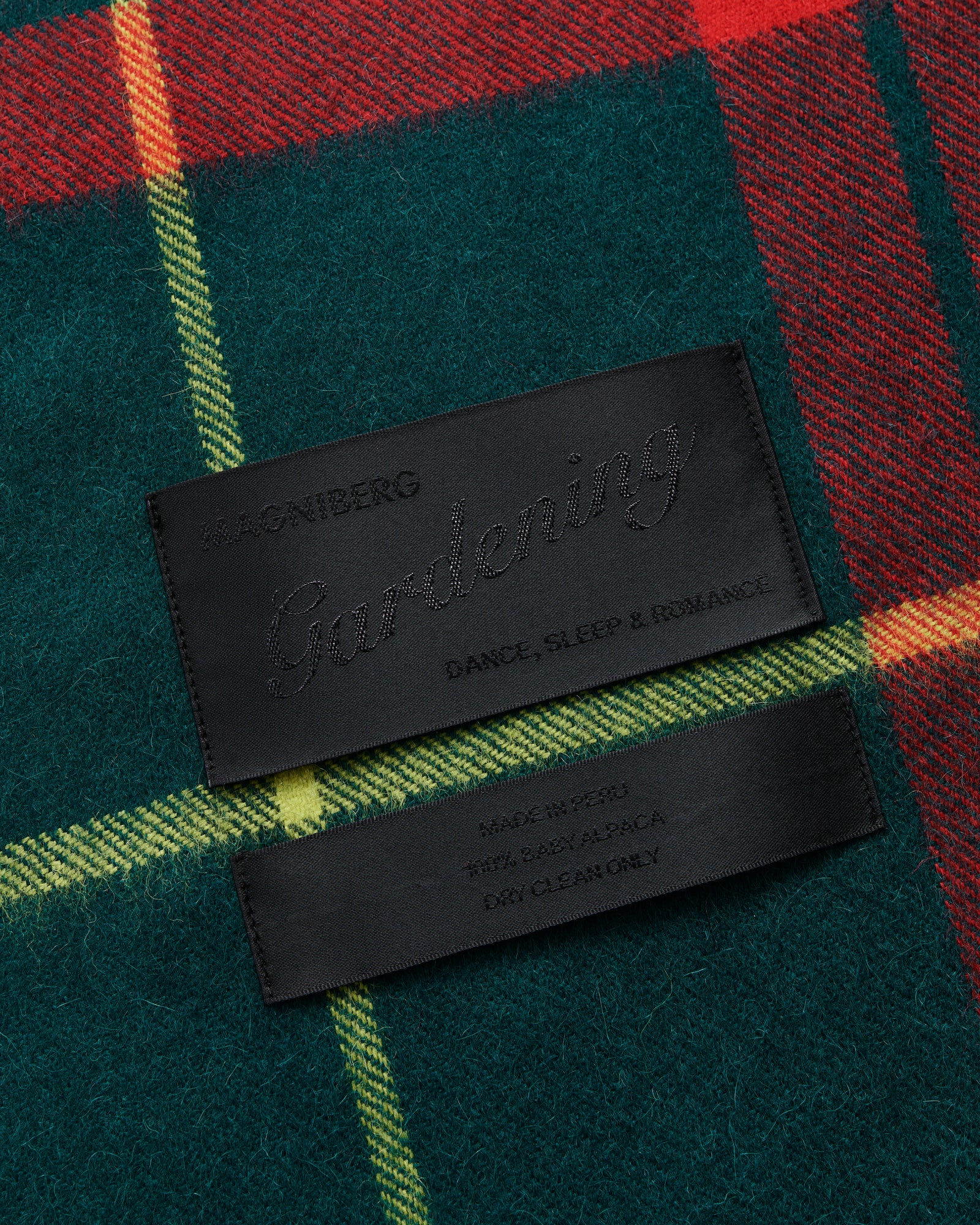 Queen scarf | Lipstick red tartan Baby alpaca