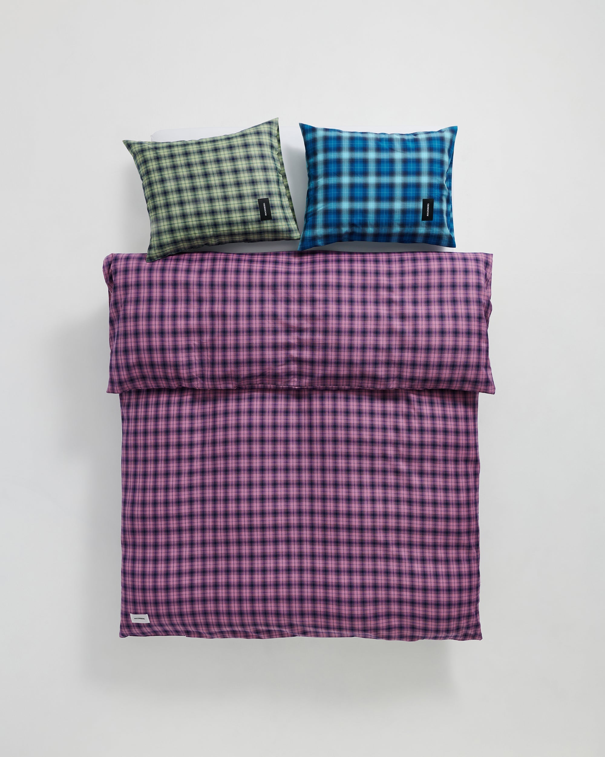 Rodeo duvet cover | Neon pink check Oxford