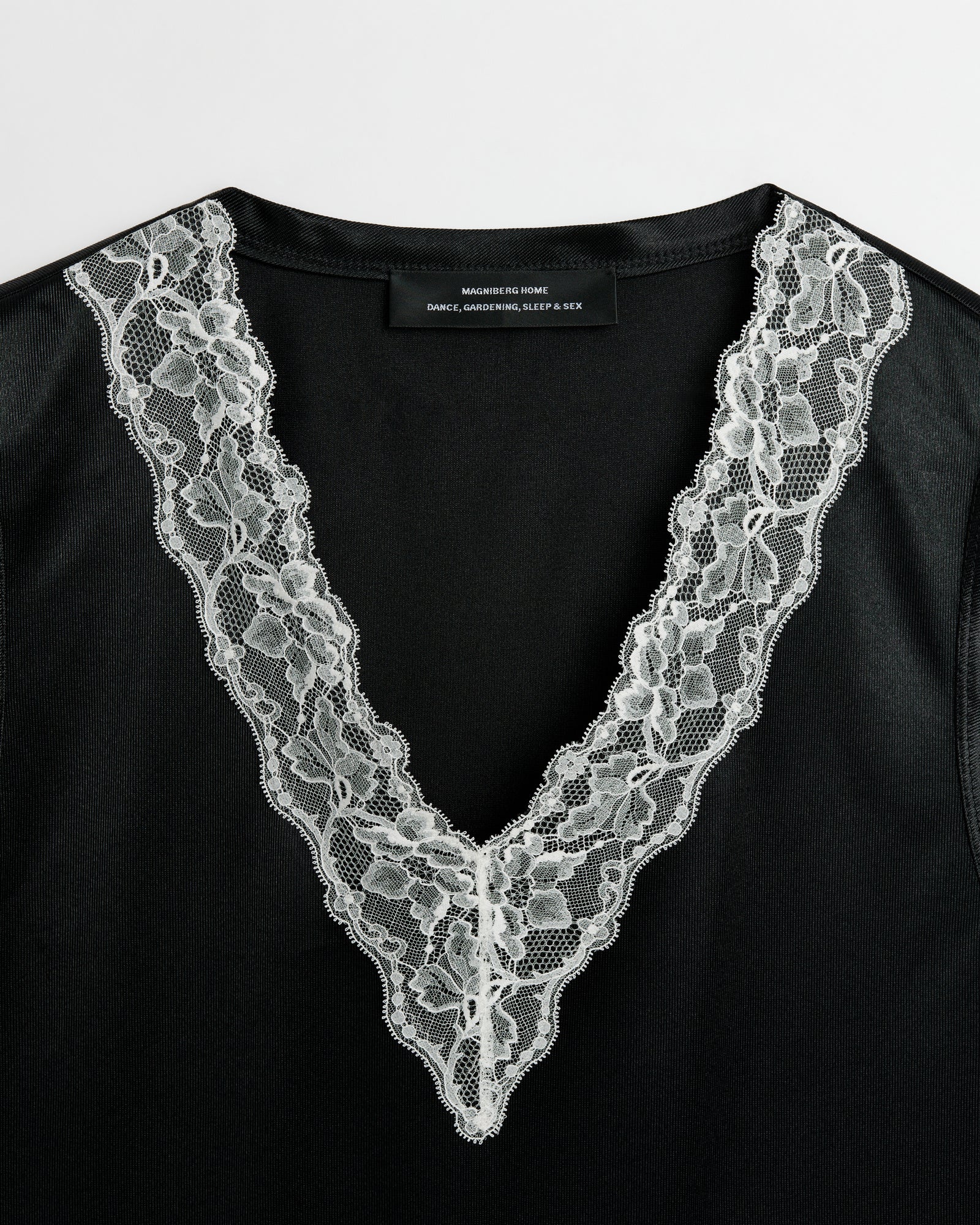 Shark tank top | Black Polyester