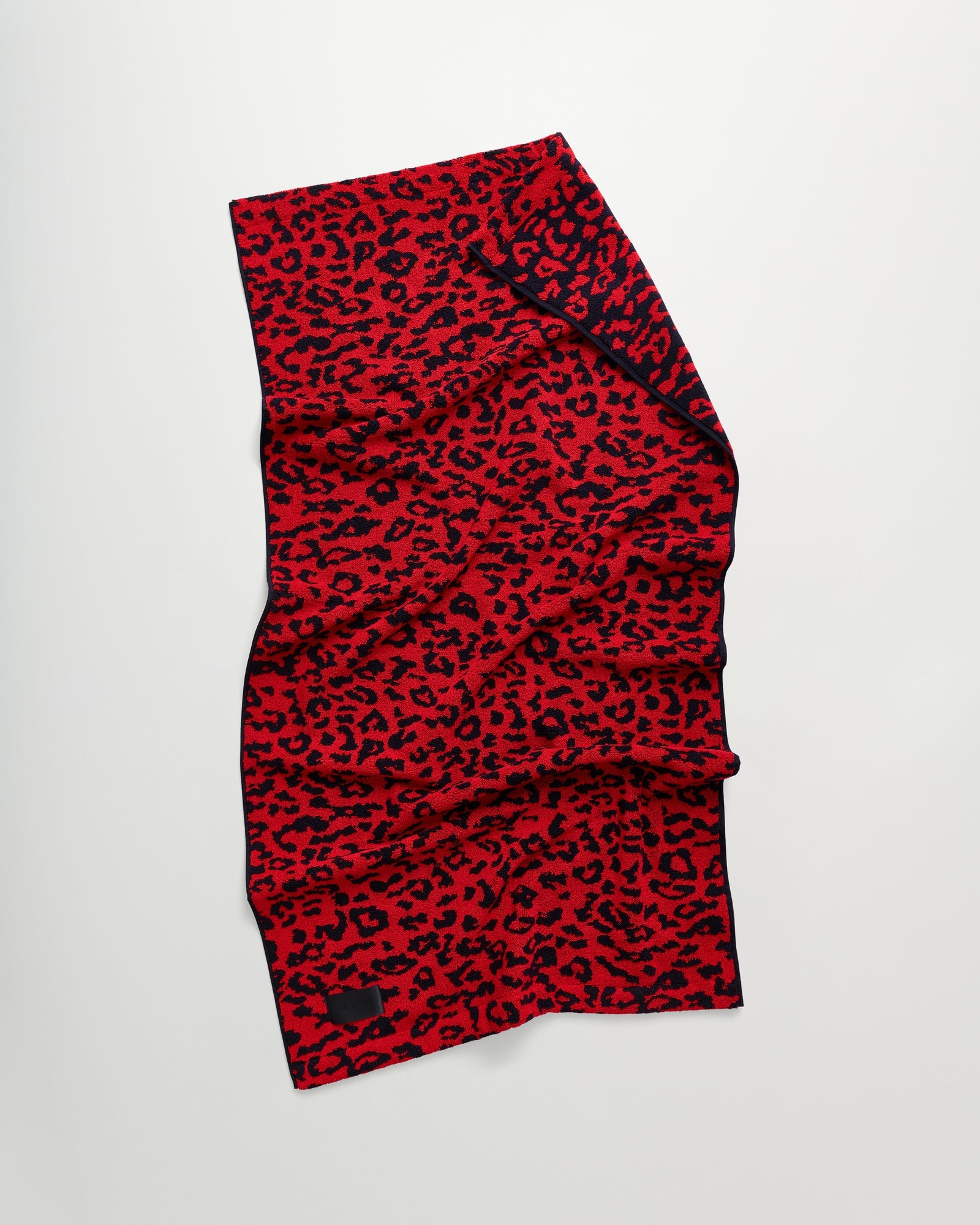 Wild towel | Red leopard Terry