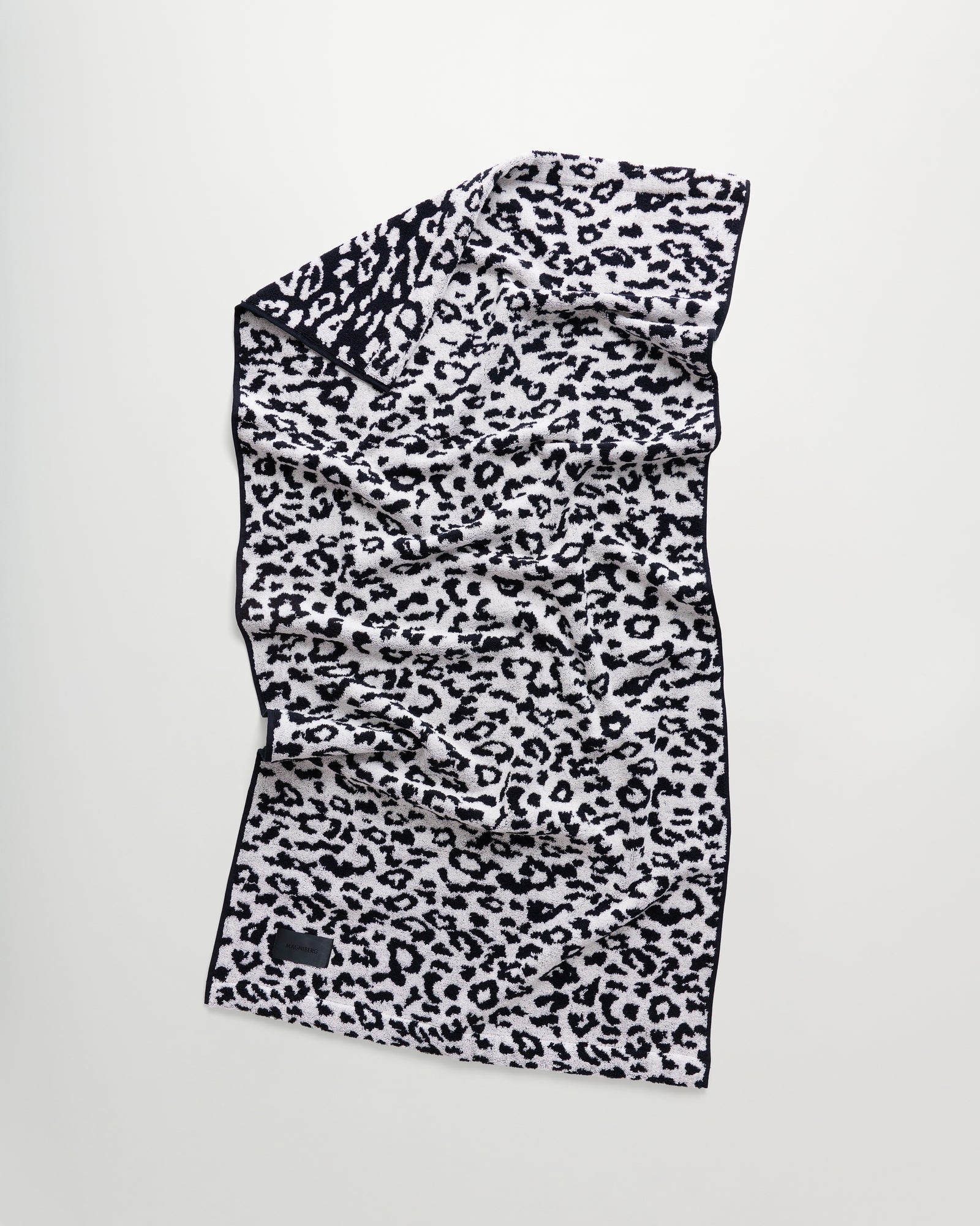 Wild towel | White leopard Terry